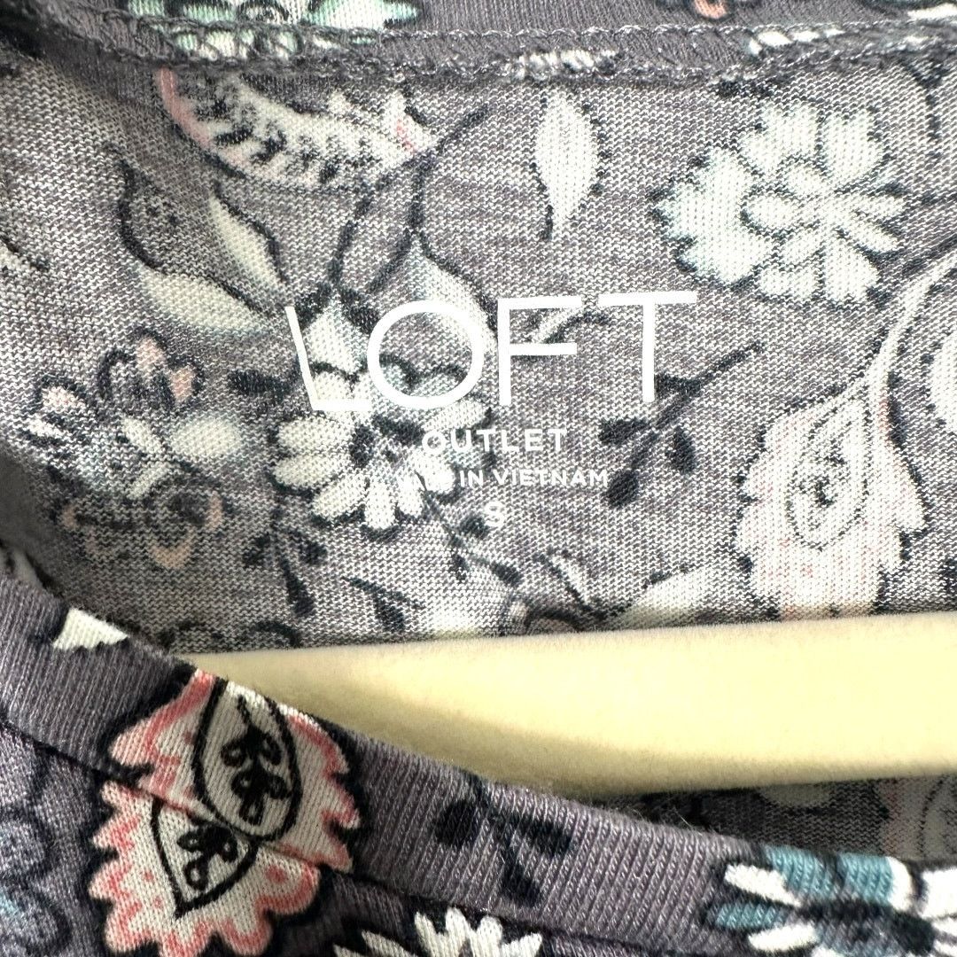 Ann Taylor LOFT Gray with Pink White Floral Design Babydoll Top Small Size S / US 4 / IT 40 - 3 Thumbnail