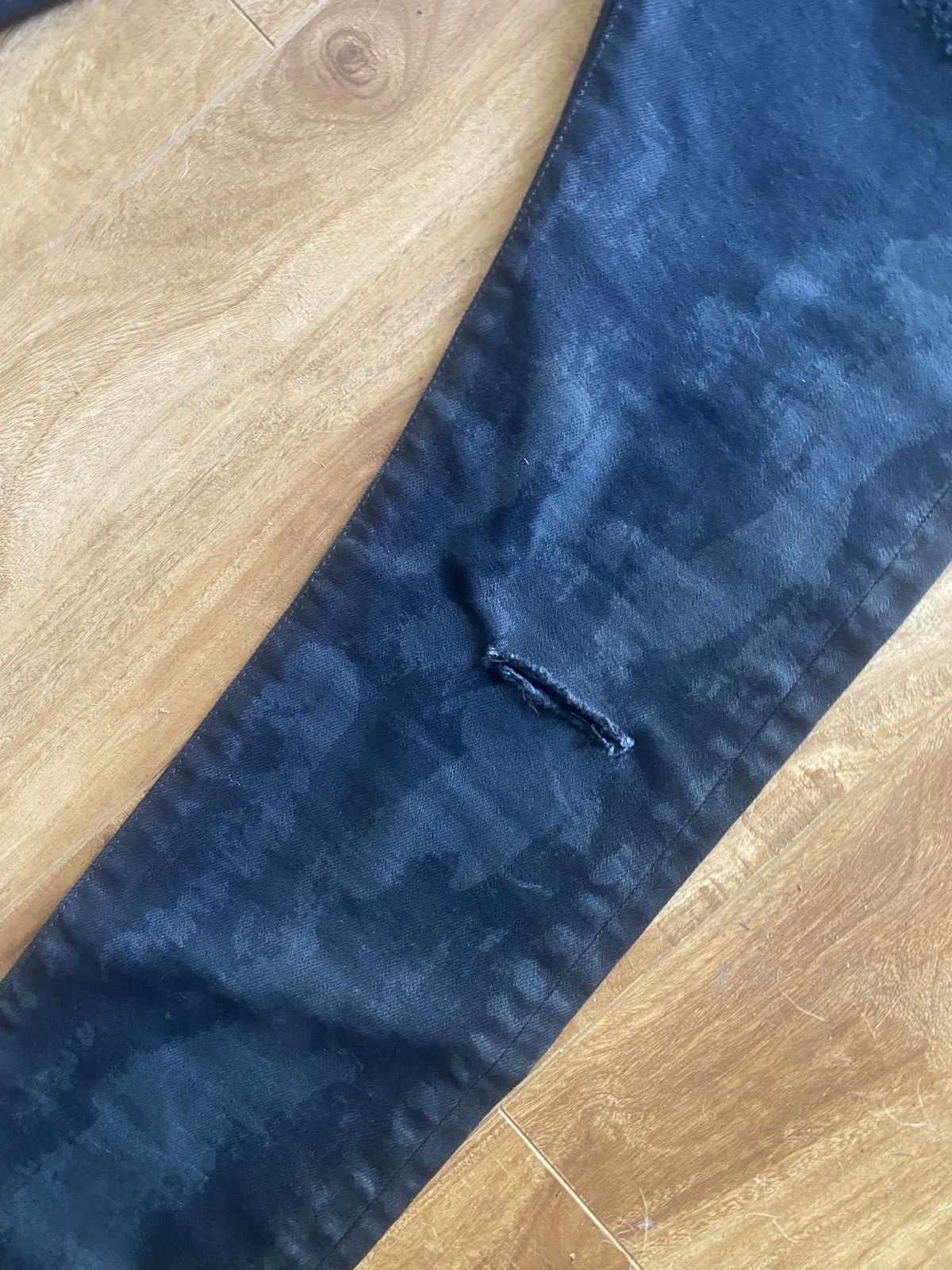 Saint Laurent Paris Saint Laurent Oil Spill Denim Size US 30 / EU 46 - 2 Thumbnail