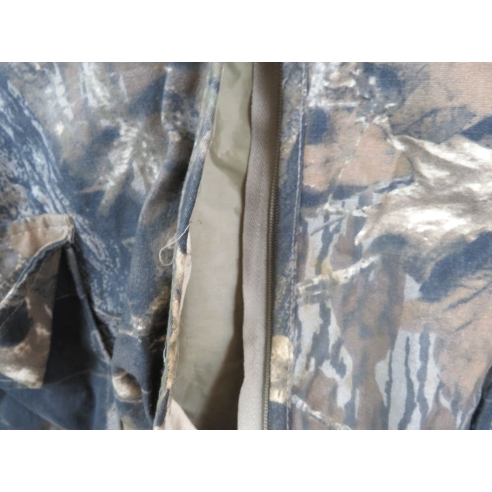 Vintage VTG Black Sheep Vest - Hunting Camo Overcoat, XL, Brown, Pockets, Zip Closure, Button Accents, Machine Washable, Fall Winter, Men Size US XL / EU 56 / 4 - 5 Thumbnail
