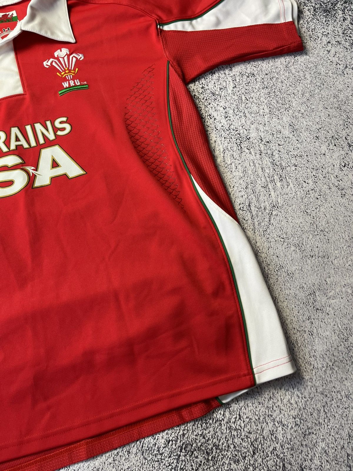 Under Armour Wales Rugby Shirt Under Armour Home Top 2008/09 Jersey Men's Size US L / EU 52-54 / 3 - 13 Thumbnail