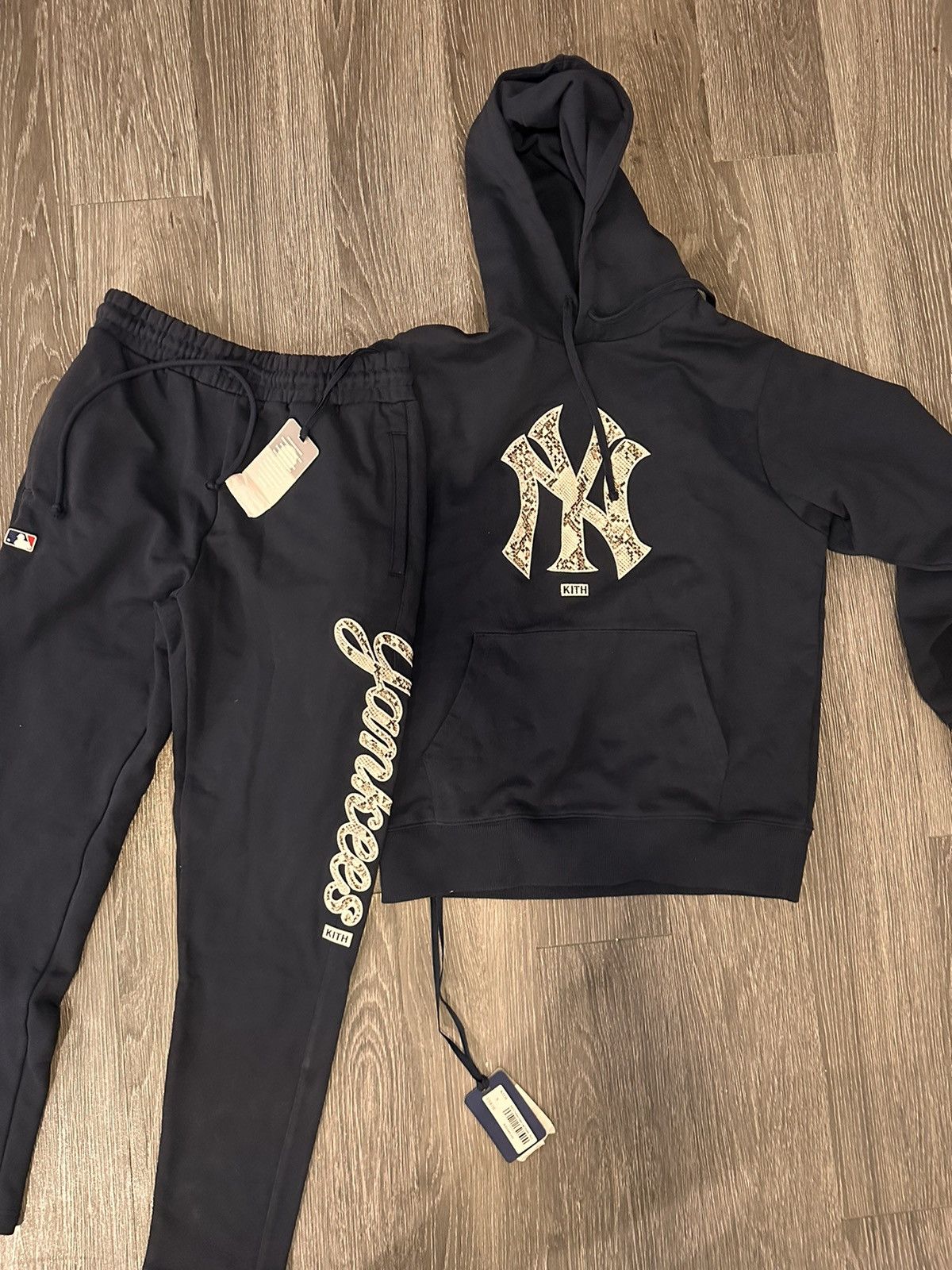 【即完品】 KITH MLB Yankees Crewneck スウェット Kith Mlb | Grailed