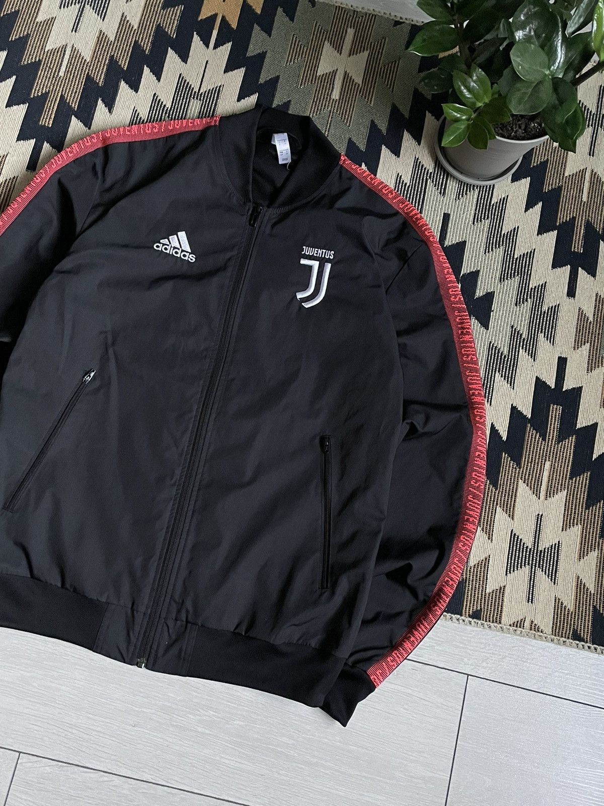 Adidas Adidas Juventus Nylon Blockcore Soccer Jacket Size US S / EU 44-46 / 1 - 3 Thumbnail