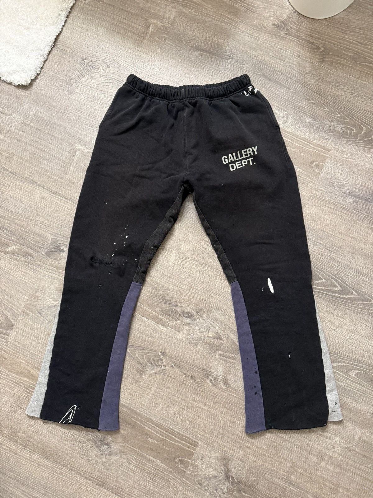 Gallery Dept. Gallery Dept. Flare Sweatpants Size US 34 / EU 50 - 1 Thumbnail