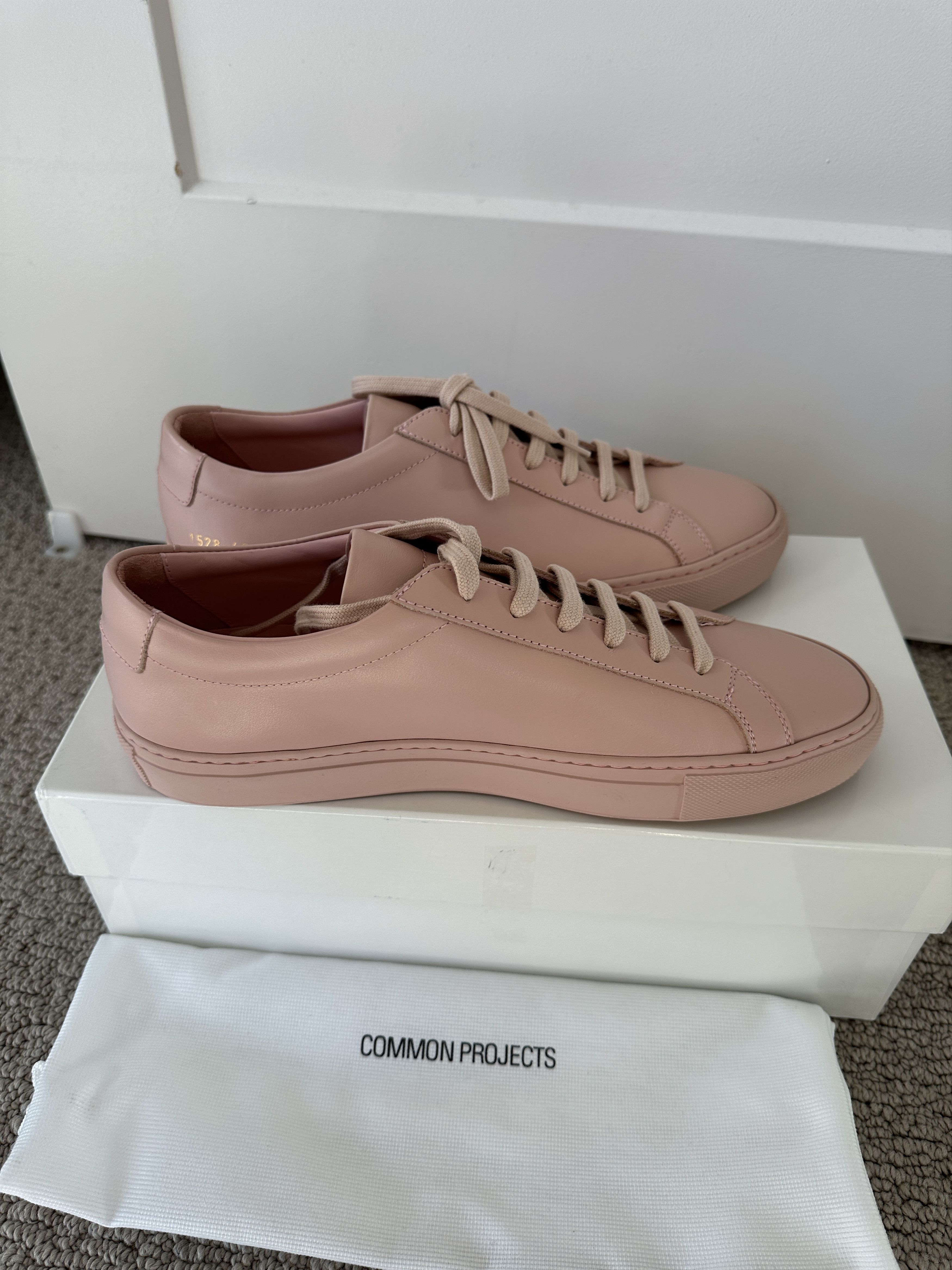 Common Projects Common Projects Achilles Low Blush US 7 / EU 40 Size US 7 / EU 40 - 4 Thumbnail