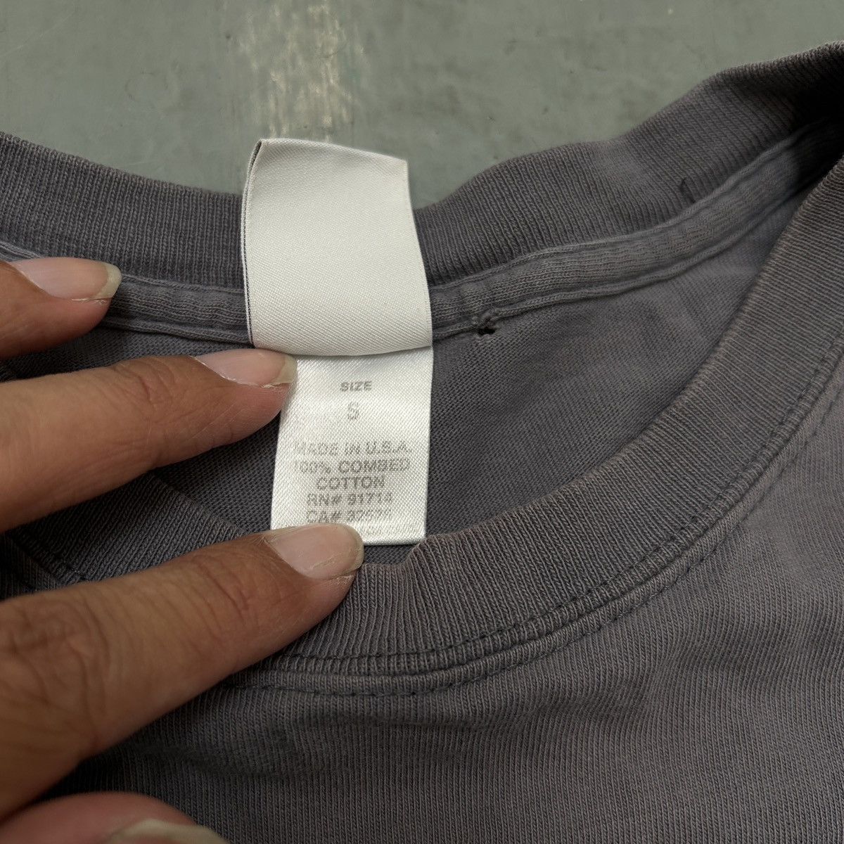 Vintage Armani Exchange Vintage Logo Tee Size US S / EU 44-46 / 1 - 5 Thumbnail