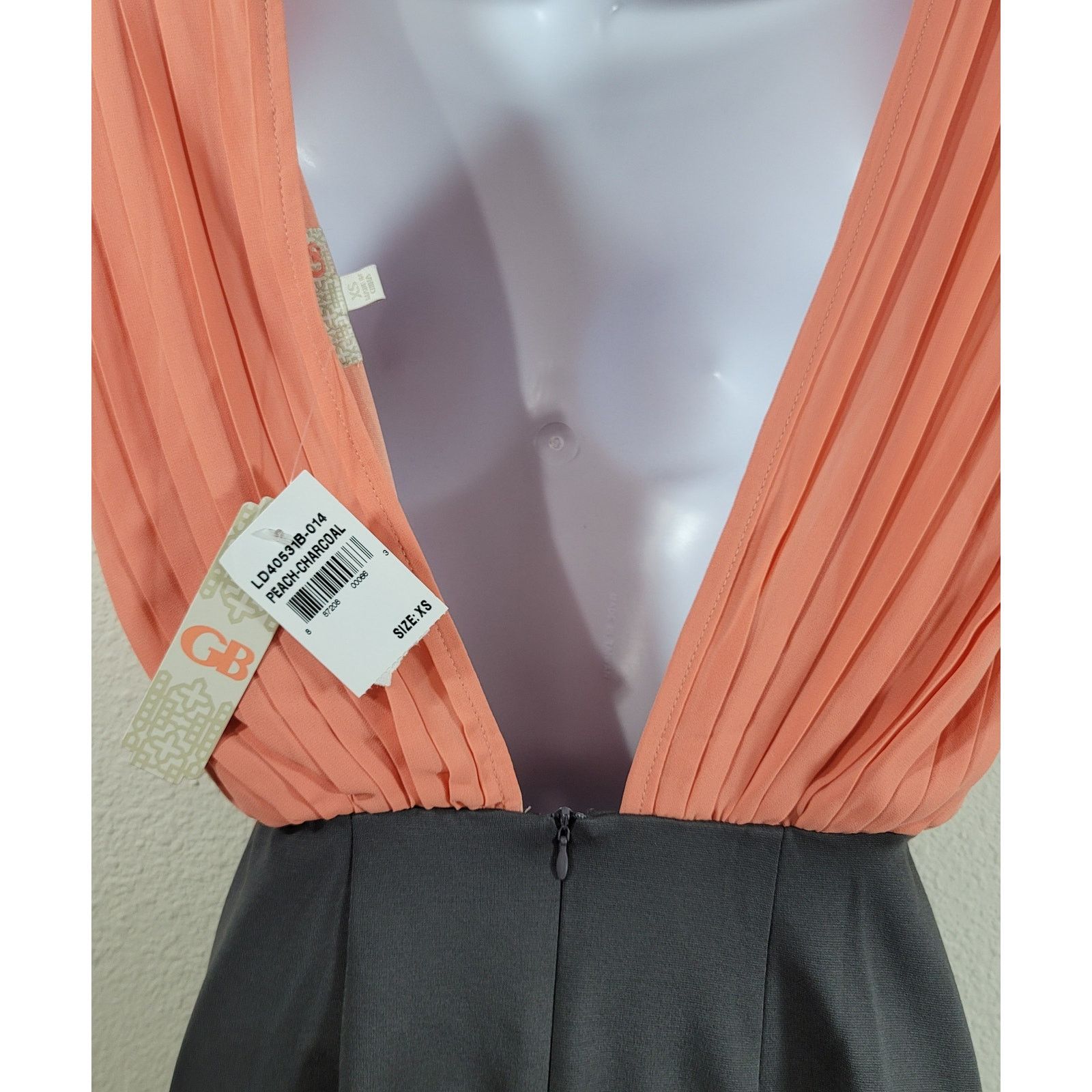 GB GB Peach Charcoal Pleated Bodice Capped Sleeves Dress XS NWT Size XS / US 0-2 / IT 36-38 - 6 Thumbnail
