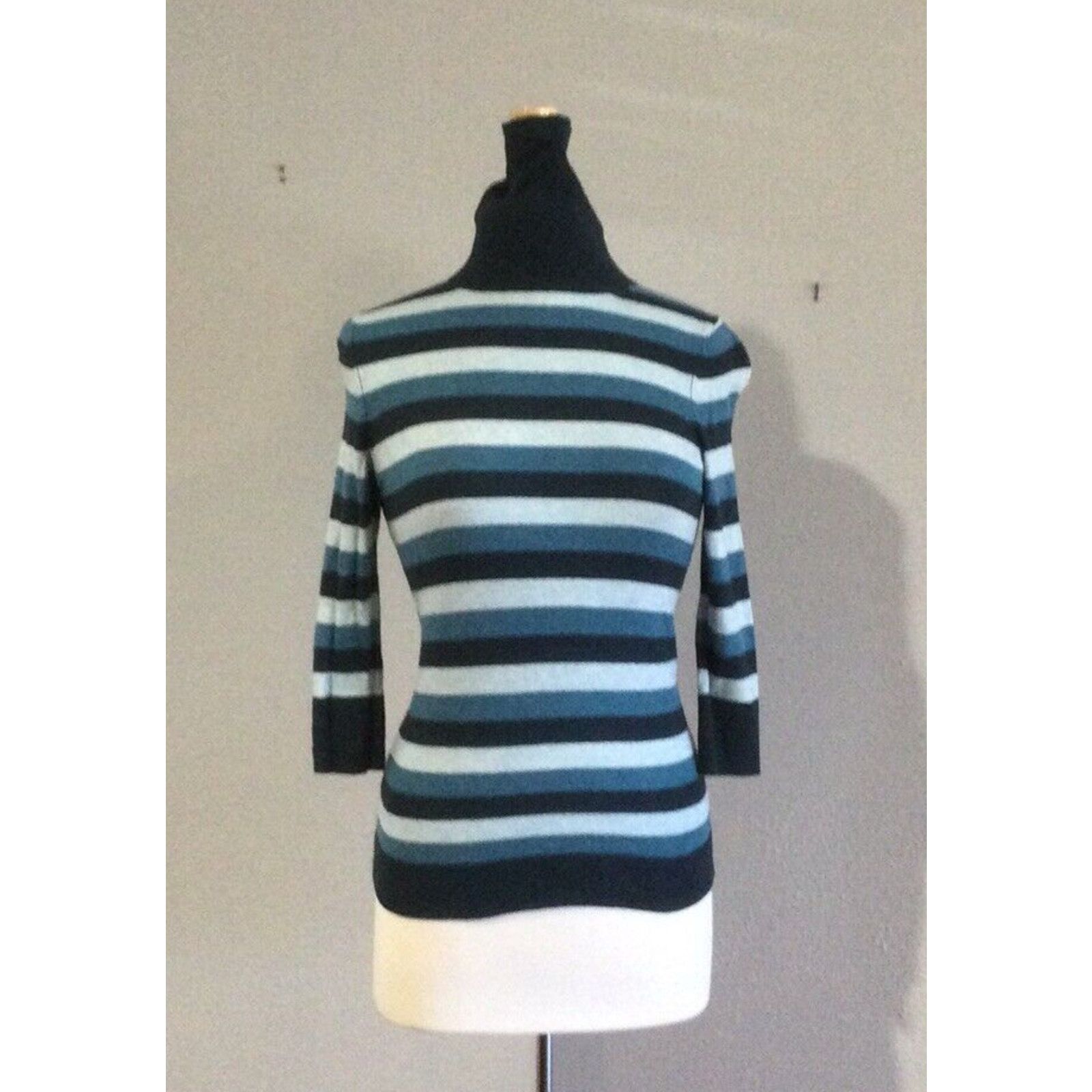 Banana Republic Banana Republic 3/4 Sleeve Turtleneck Sweater Size Small Size S / US 4 / IT 40 - 2 Thumbnail