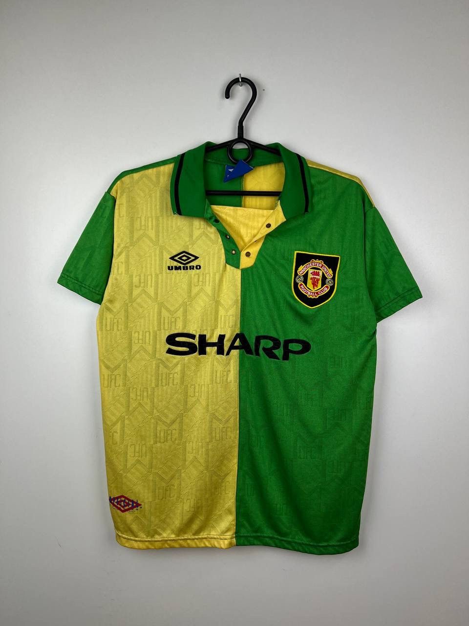 Vintage Manchester United Umbro Sharp retro Replica t-shirts size S Size US S / EU 44-46 / 1 - 1 Thumbnail