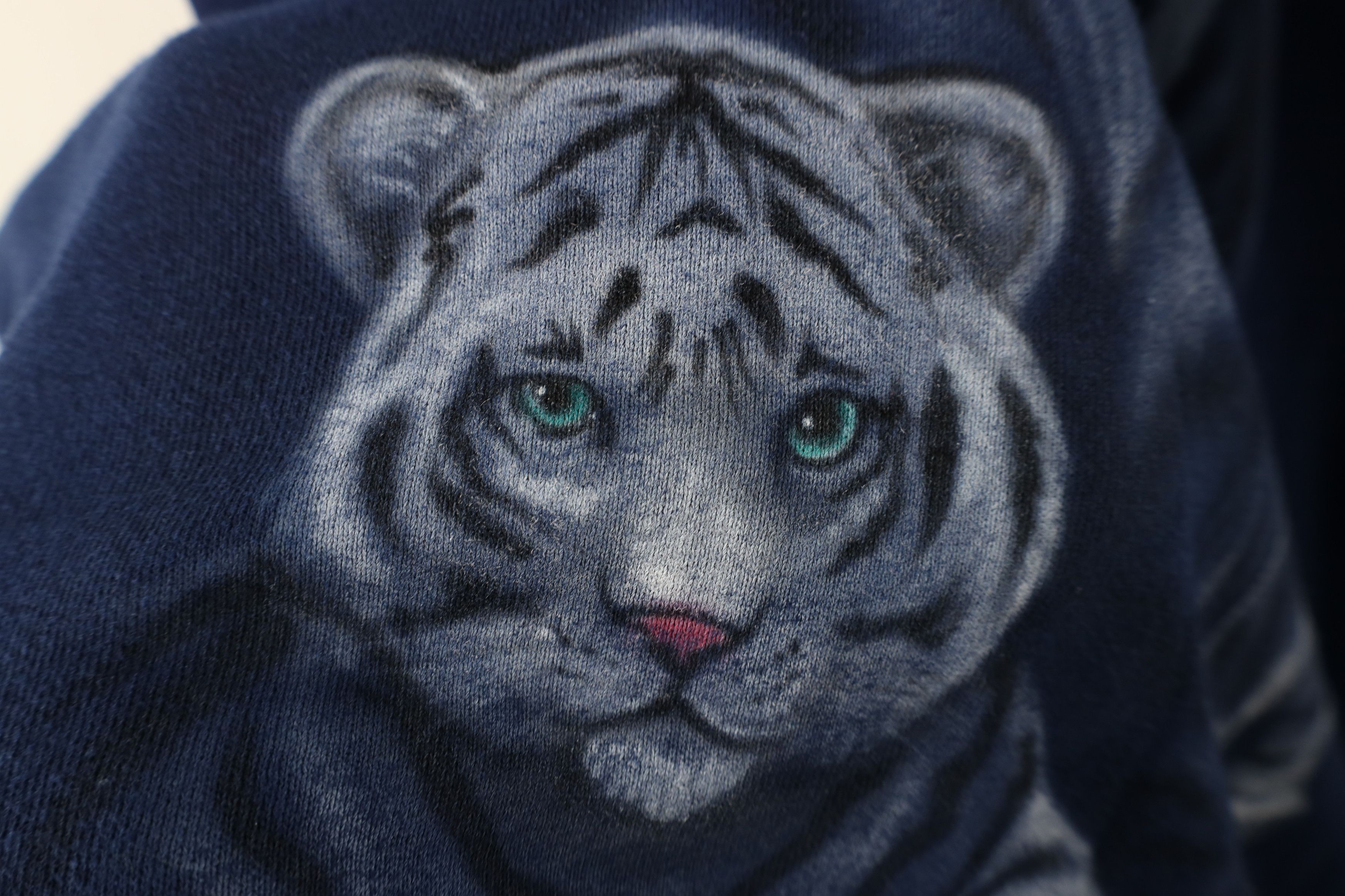 Vintage Vintage 90s Streetwear White Tiger Big Cat Sweatshirt Blue Size US XXL / EU 58 / 5 - 5 Thumbnail