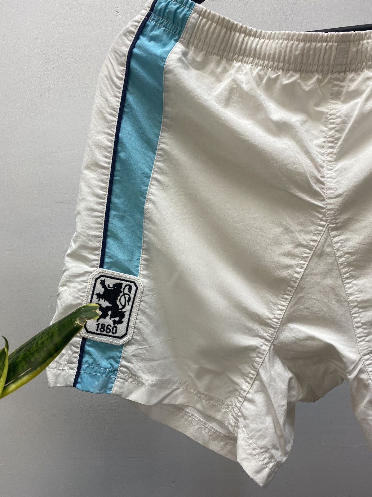 Nike × Vintage 1860 Munich Munchen 1997 1998 Homme Soccer Shorts Size US 32 / EU 48 - 5 Thumbnail