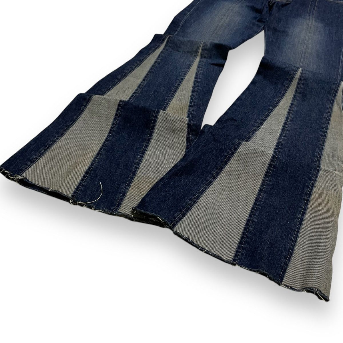 Hysteric Glamour ORIGINAL INDIGO FLARE 70'S CRAZY WIDE RETRO VTG (29×36) Size US 29 - 3 Thumbnail
