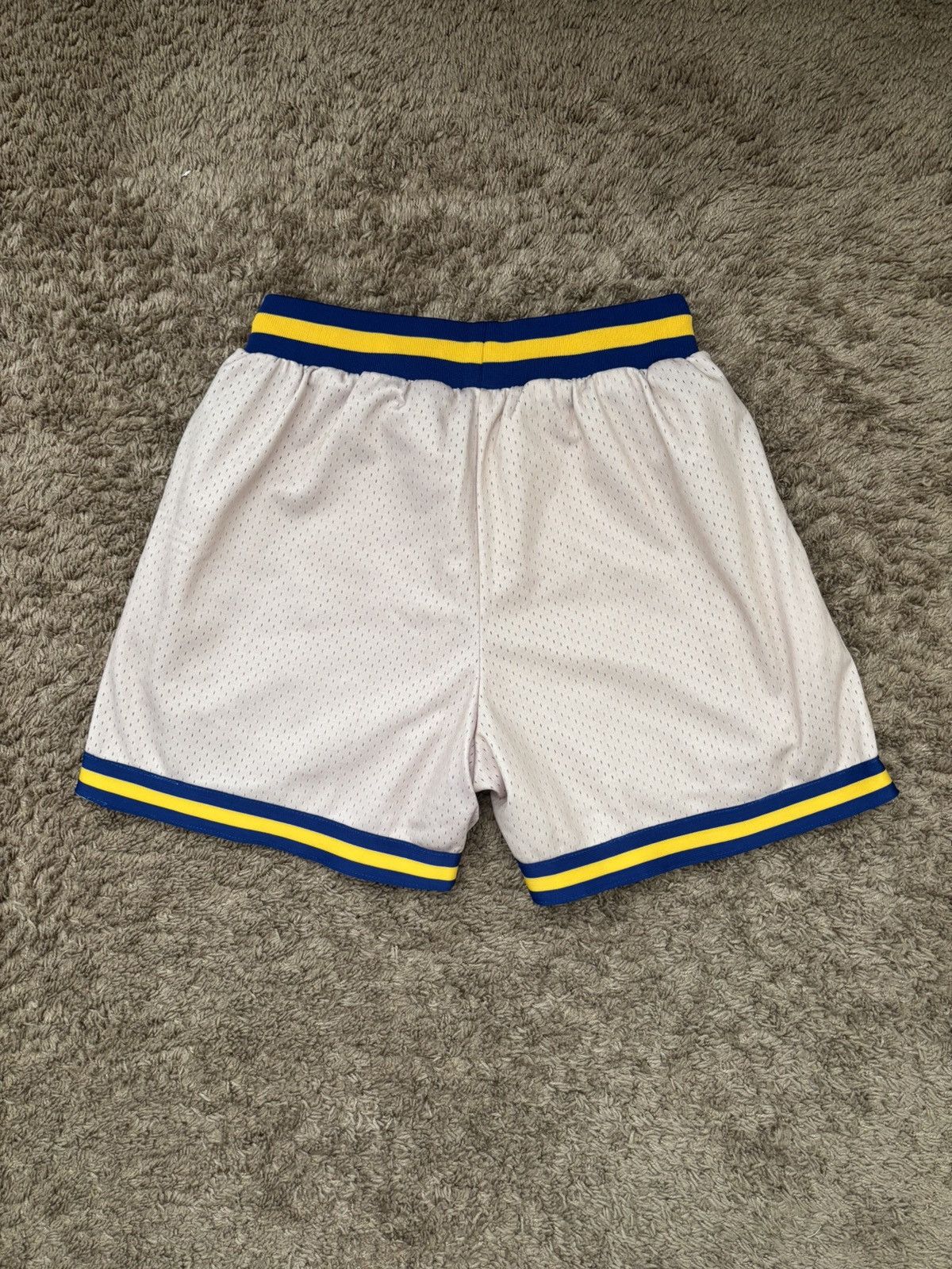 Collect and Select Collect & Select Golden State Warriors Swingman Shorts Size US 28 / EU 44 - 2 Thumbnail