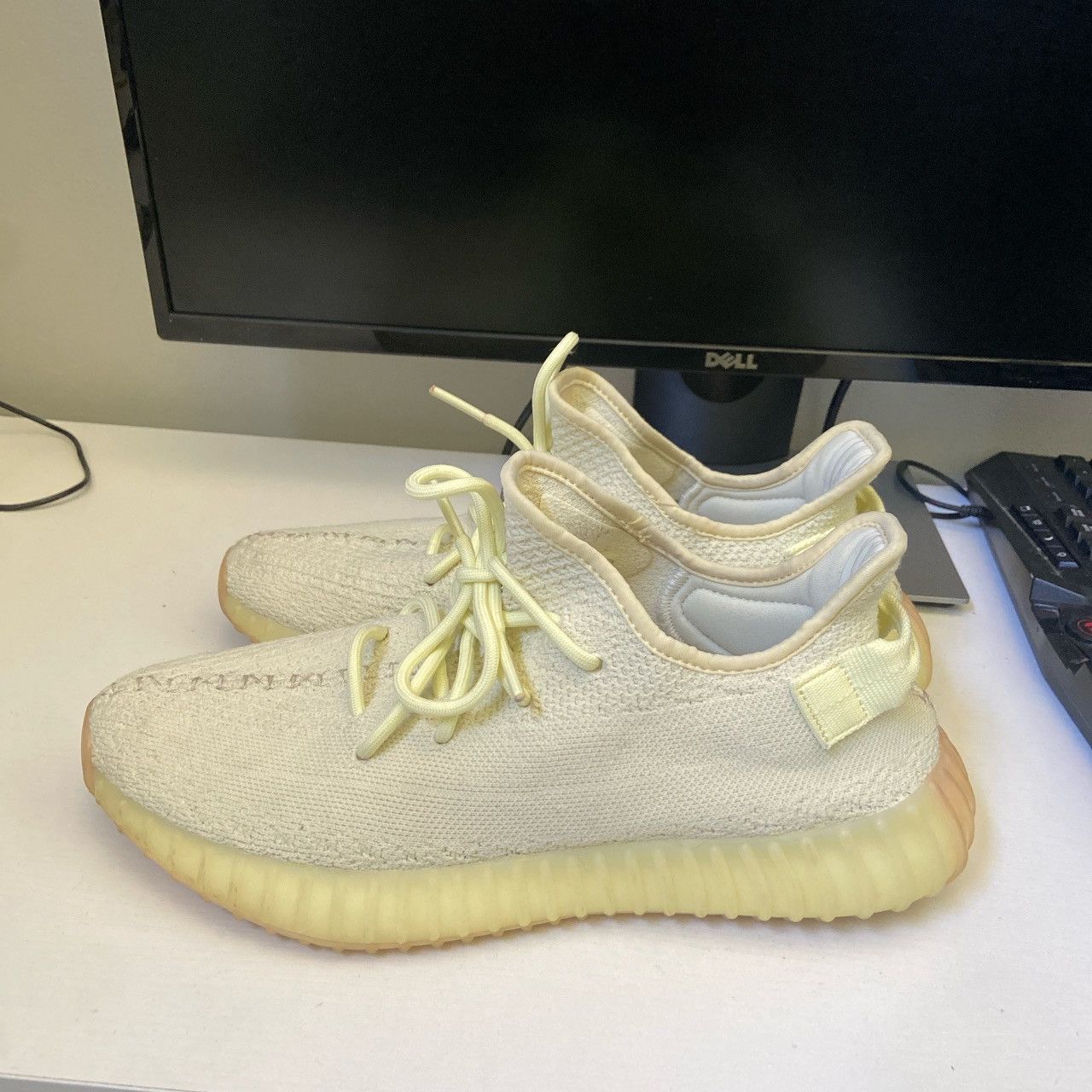 Adidas Yeezy 350 butters Size US 9.5 / EU 42-43 - 4 Thumbnail