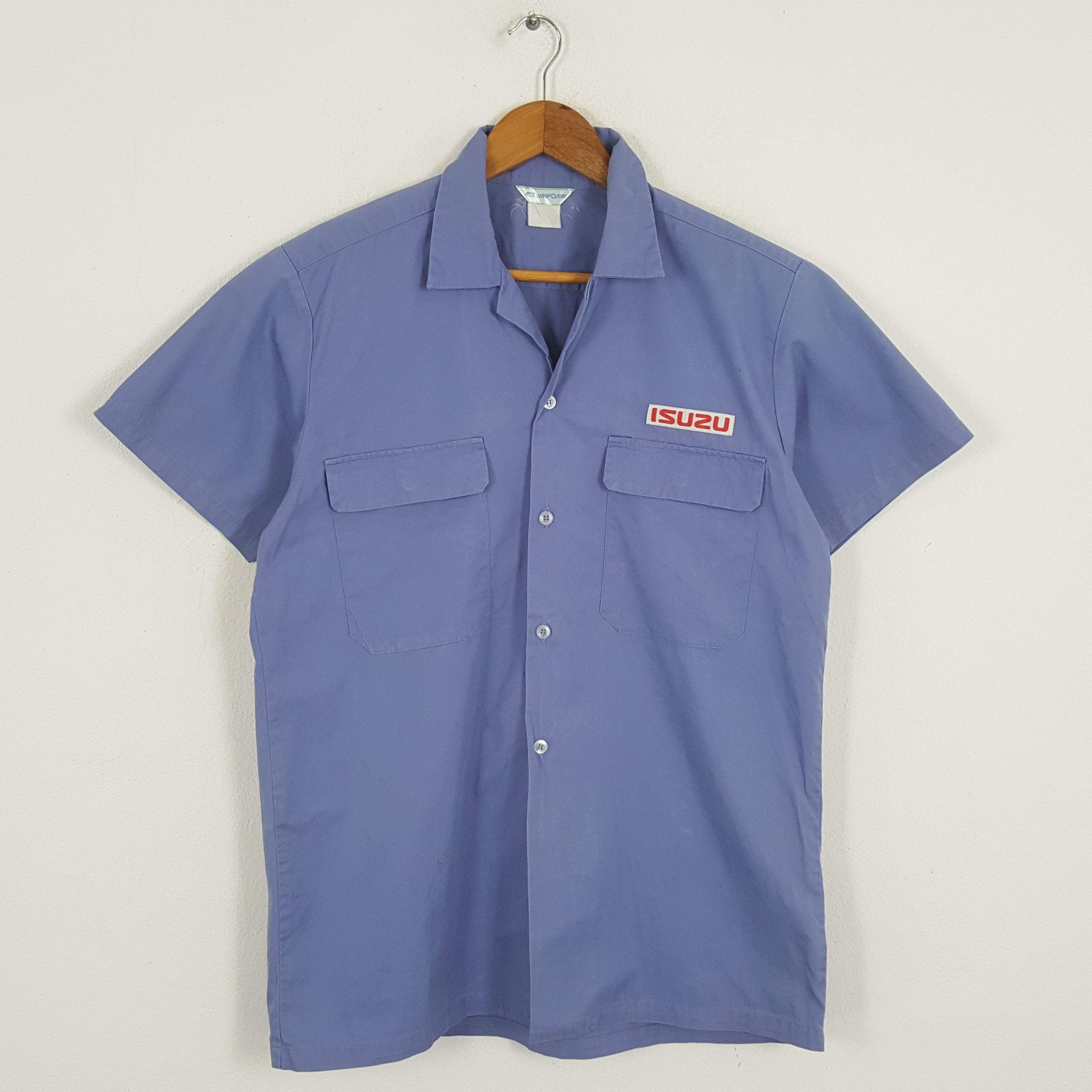 Vintage Vintage ISUZU Japanese Vehicles Motorsports Brand T-Shirts Size US L / EU 52-54 / 3 - 1 Thumbnail