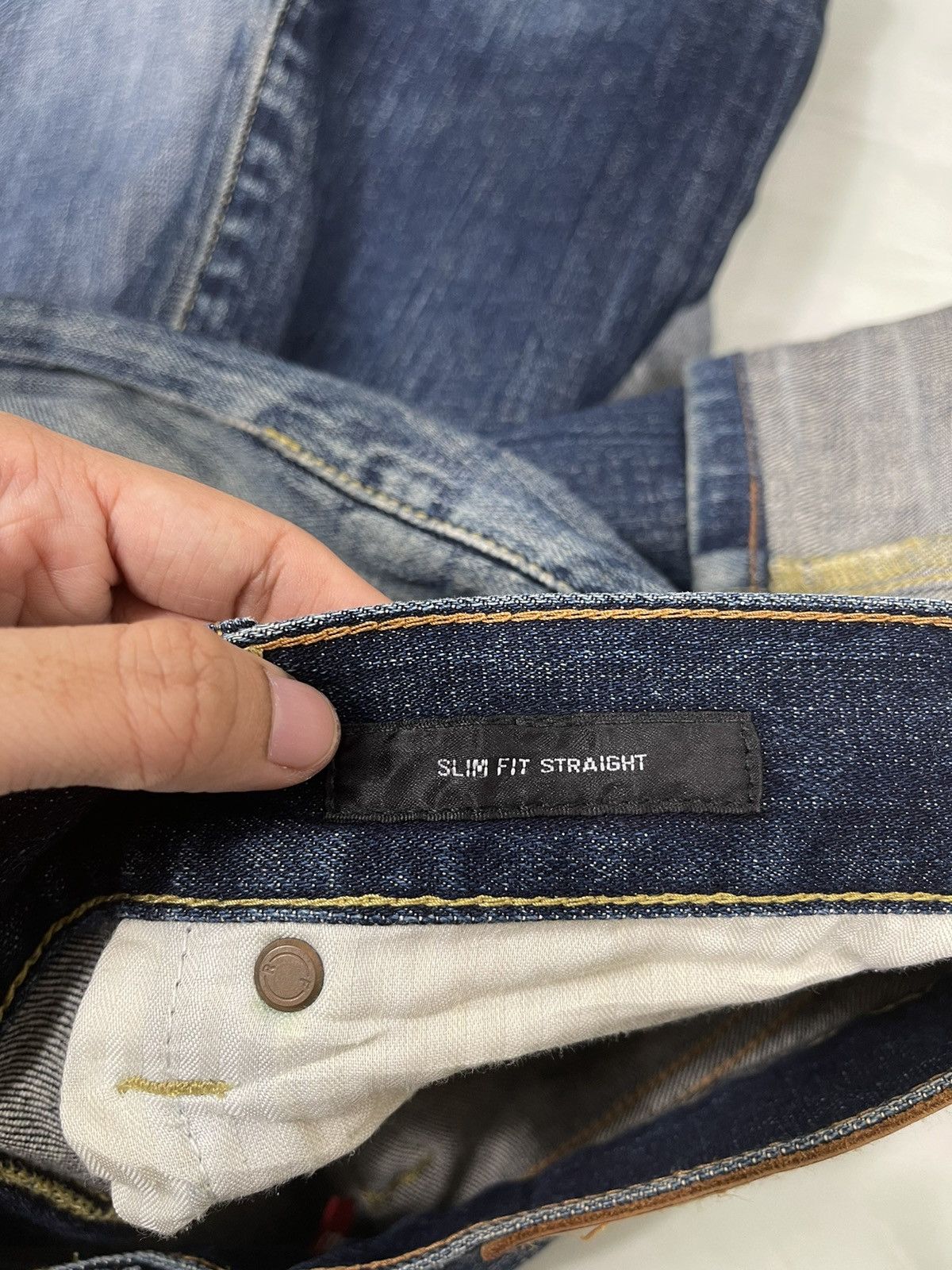 Uniqlo Uniqlo UJ Distressed Flare Jeans Size US 31 - 20 Thumbnail