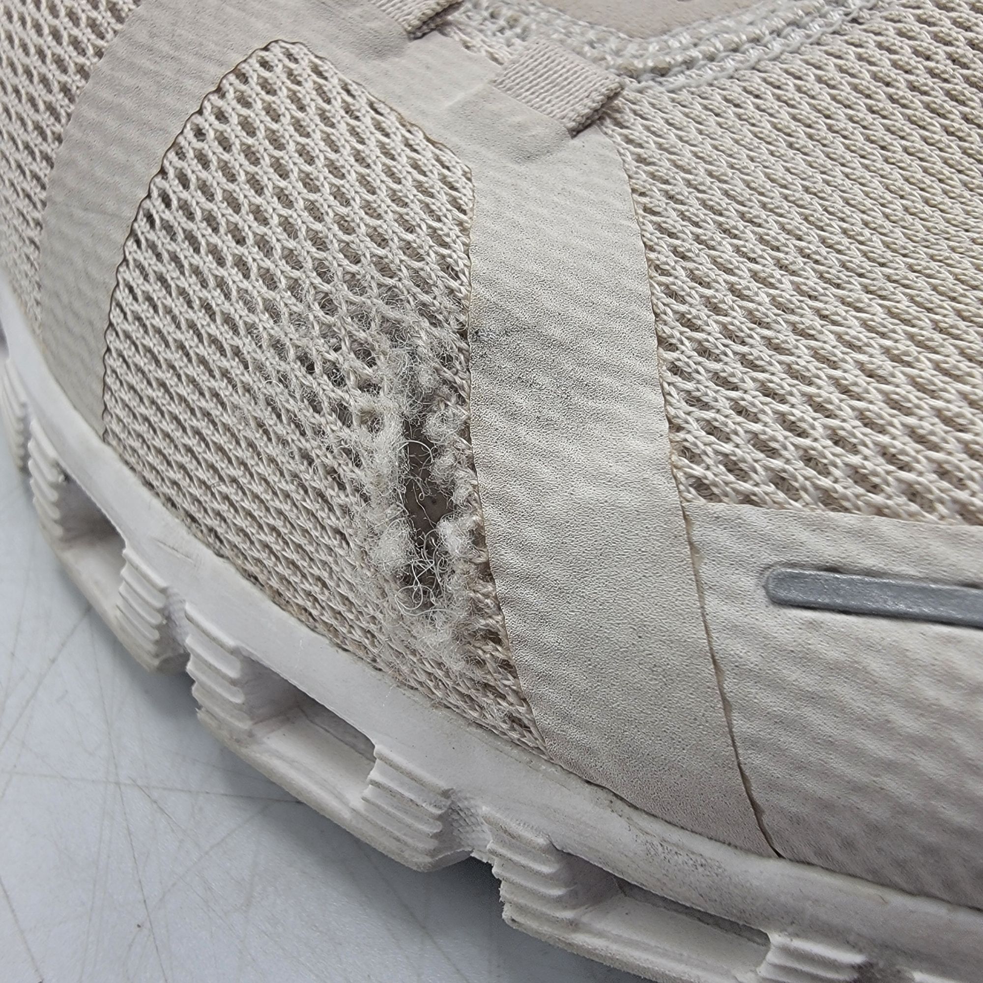 On On Cloud 5 Women 10 Pearl White Athletic Shoes Running Walki Size US 10 / IT 40 - 8 Thumbnail
