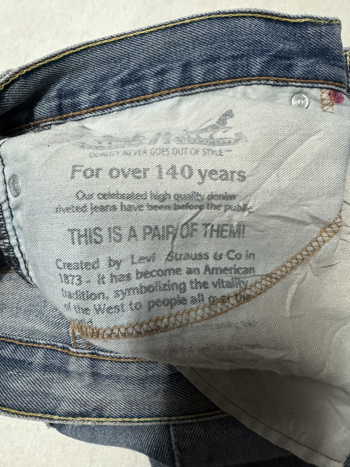 Levi's VINTAGE 2000s LEVI’S PATCHWORK THRASHED BLUE JEANS Size US 35 - 9 Thumbnail