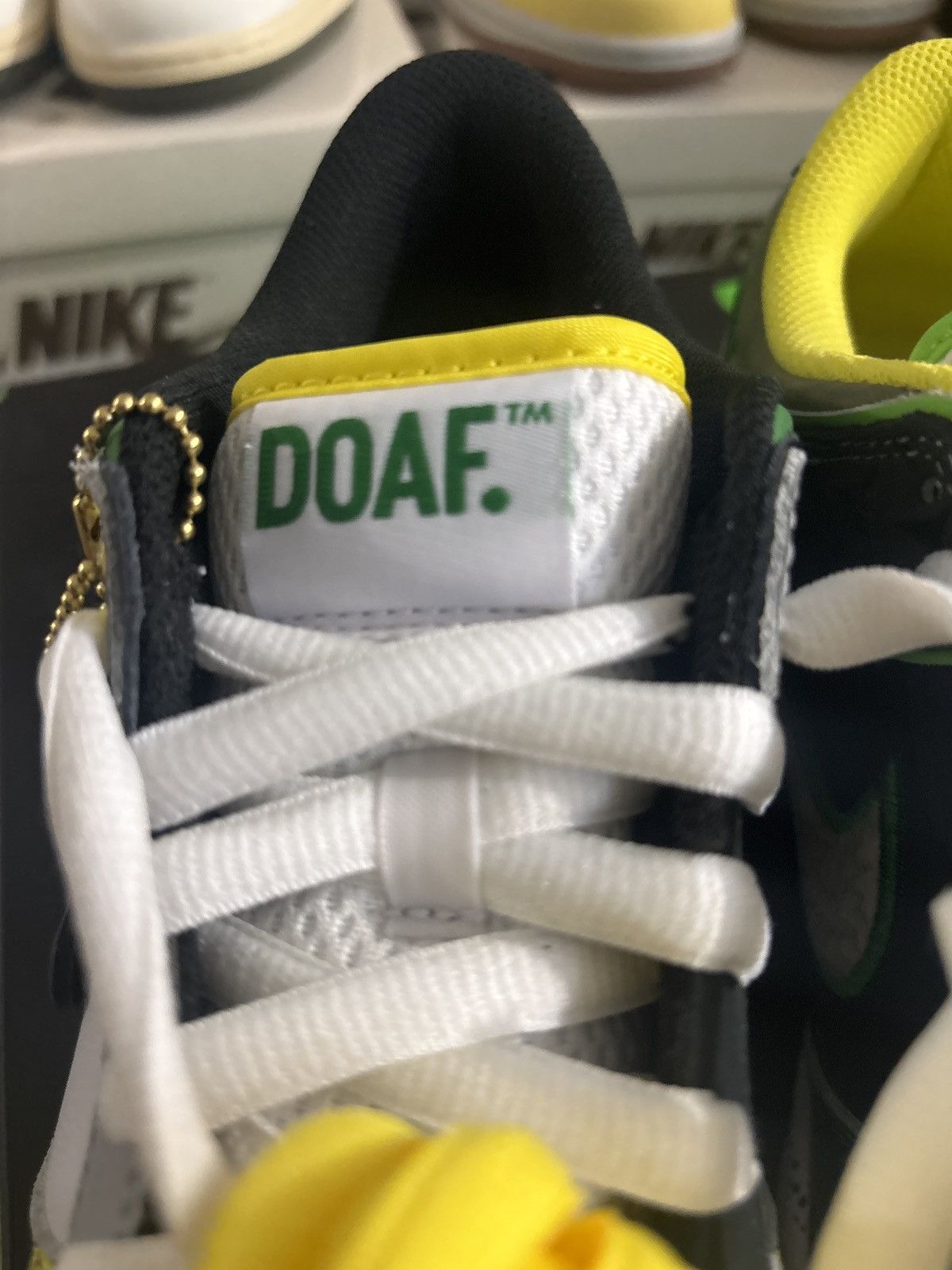 Nike Dunk Low ‘What the Duck- University Of Oregon Away P.E Size US 9 / EU 42 - 9 Thumbnail
