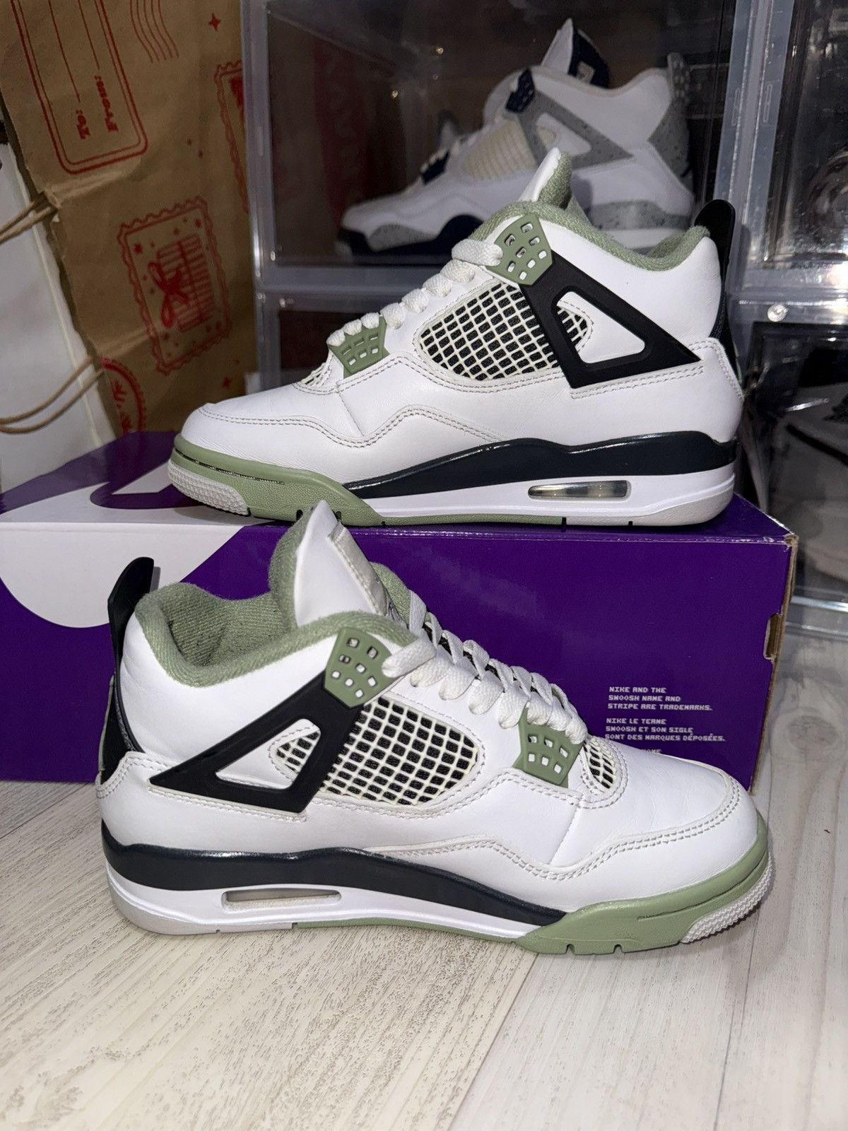 Jordan Brand Air Jordan 4 Retro Seafoam Size US 5.5 / IT 35.5 - 3 Thumbnail
