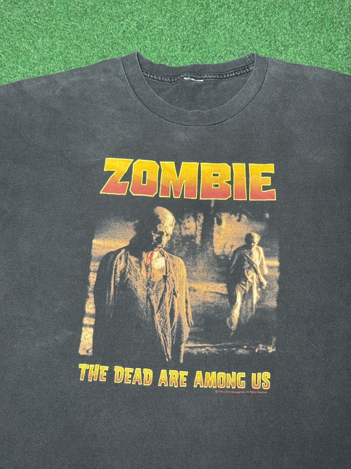 Vintage Vintage Zombie Horror 1979 Fulci 70s Movie XL 23x28 T Shirt Size US XL / EU 56 / 4 - 2 Thumbnail
