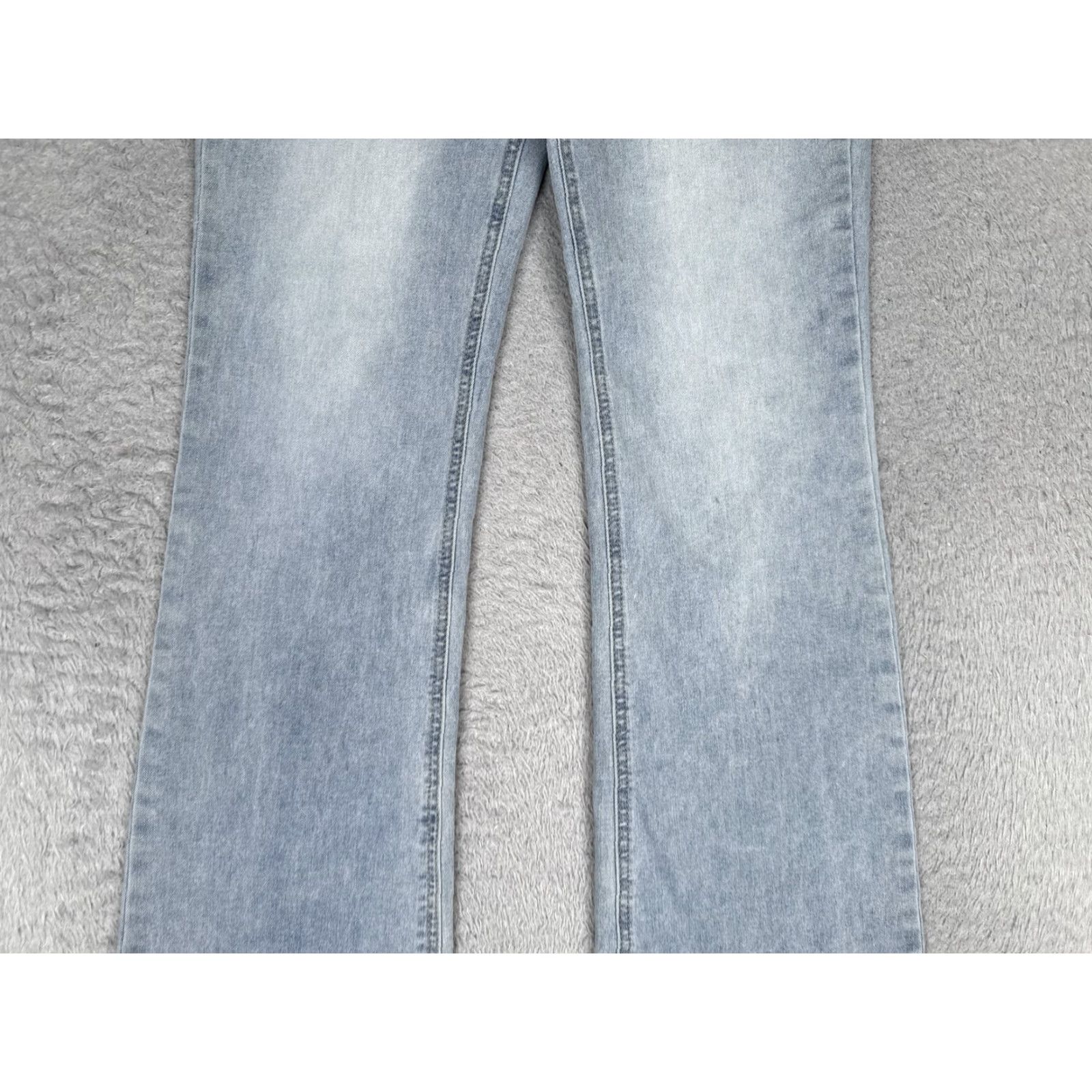 Vintage No Boundaries Jeans Womens 8 Bootcut Denim Light Blue 26x30 Mid Rise Stretch 5-Pocket Size 30" / US 8 / IT 44 - 3 Thumbnail