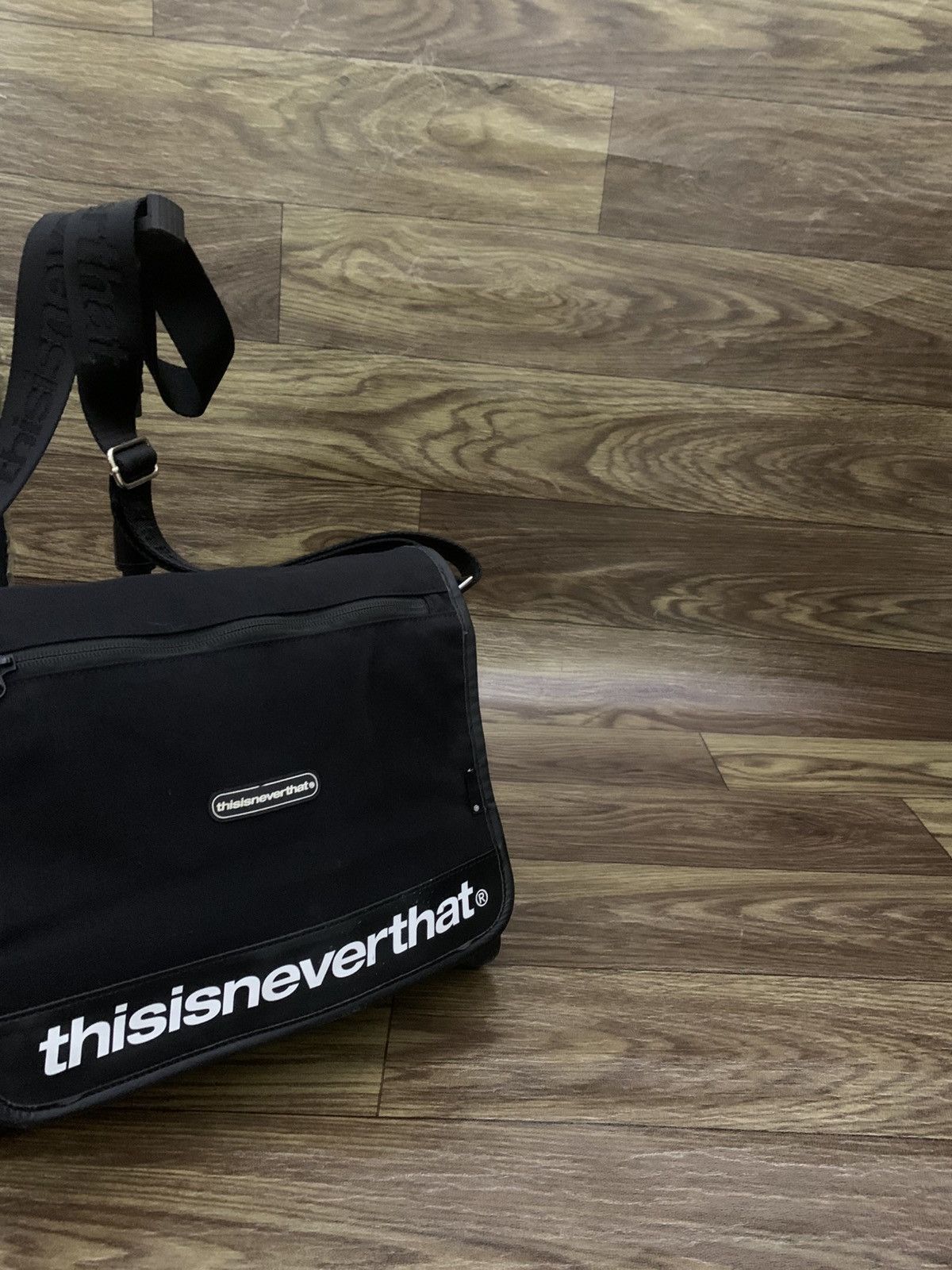 thisisneverthat Japan Vintage Sling Bag THISISNEVERTHAT Size ONE SIZE - 1 Thumbnail
