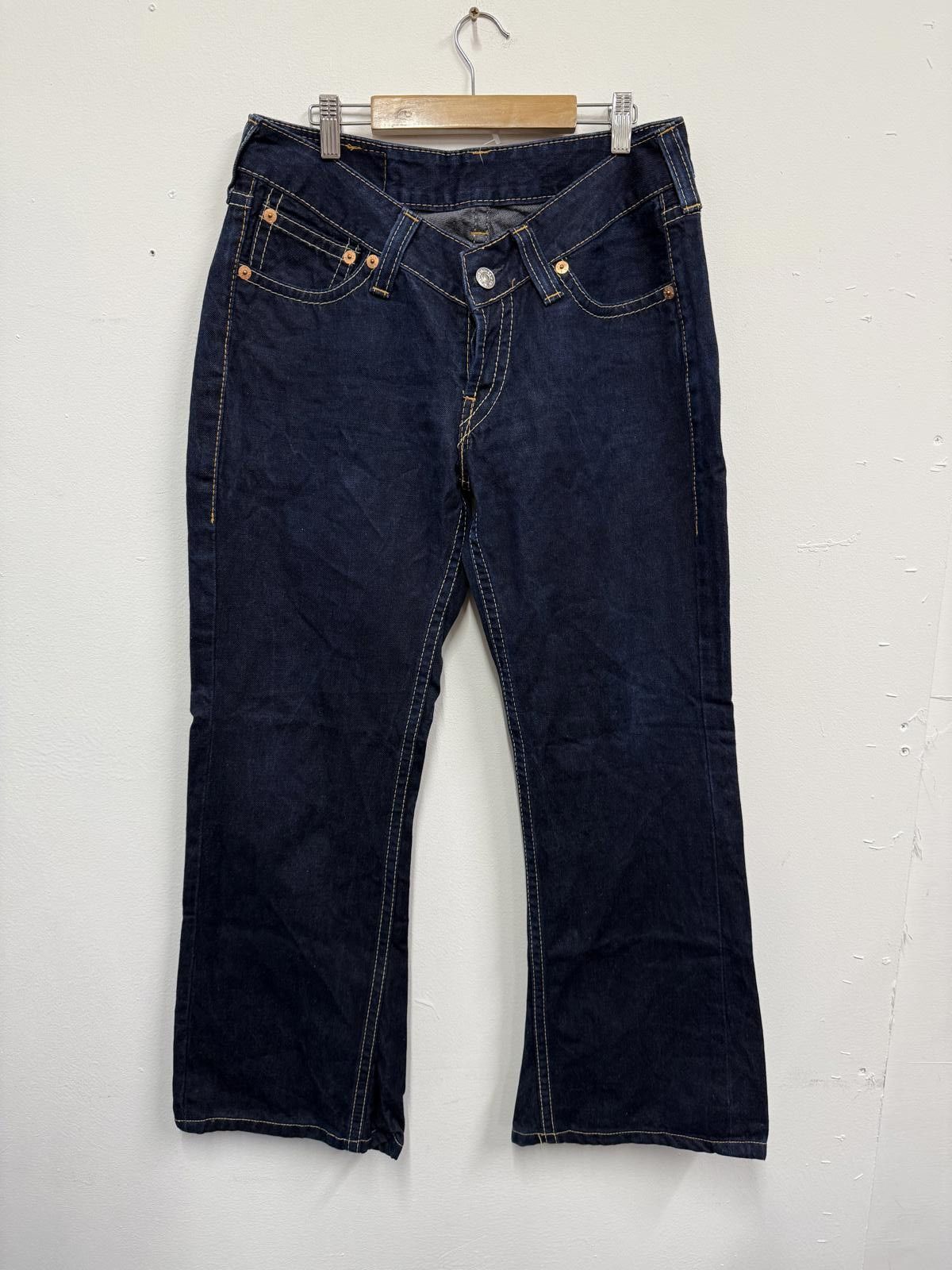 Other Levi's Dark Blue Denim Jeans W32 L32 Size US 32 / EU 48 - 1 Thumbnail
