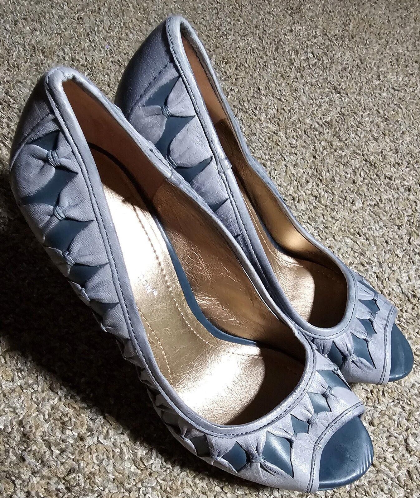 Designer BCBGeneration blue heels 8.5B 38.5EUR Size US 8.5 / IT 38.5 - 1 Thumbnail