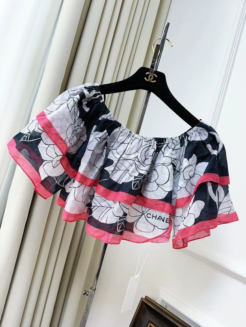Chanel Chanel 21C early spring camellia lotus leaf edge one-word Size XS / US 0-2 / IT 36-38 - 1 Thumbnail