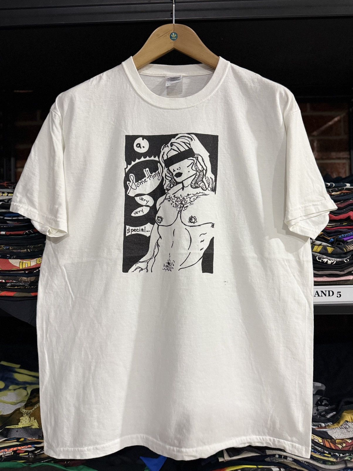 Arts & Science × Vintage Vintage Nekad Girl Something Very Very Special Art Tee Size US L / EU 52-54 / 3 - 1 Thumbnail