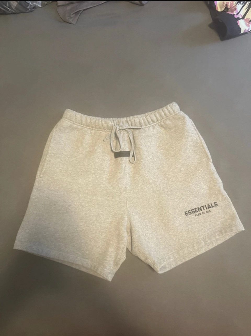 Essentials fear of god shorts dark oatmeal