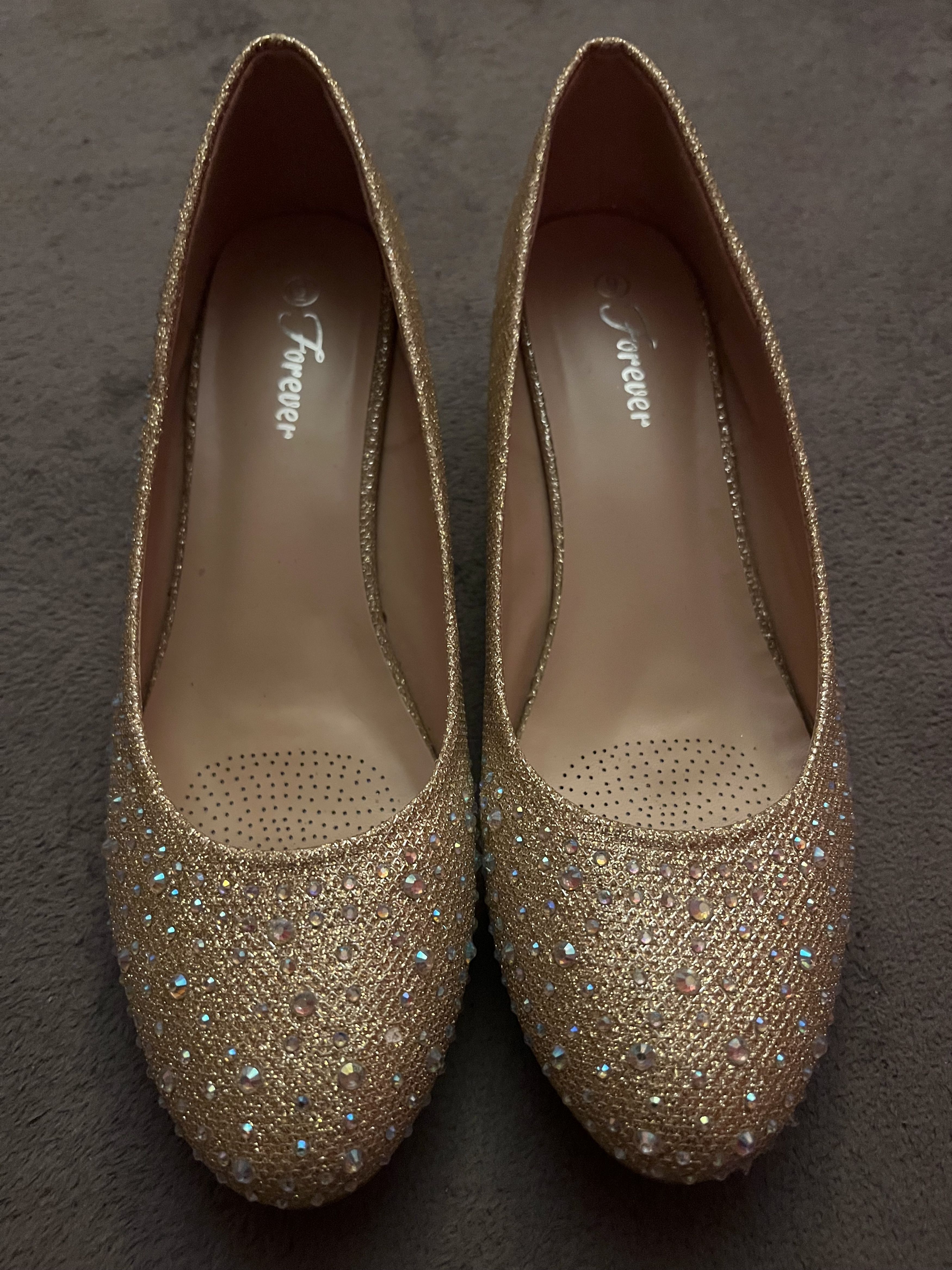 Forever 21 Stunning, gold and crystal wedges Size US 9 / IT 39 - 1 Thumbnail