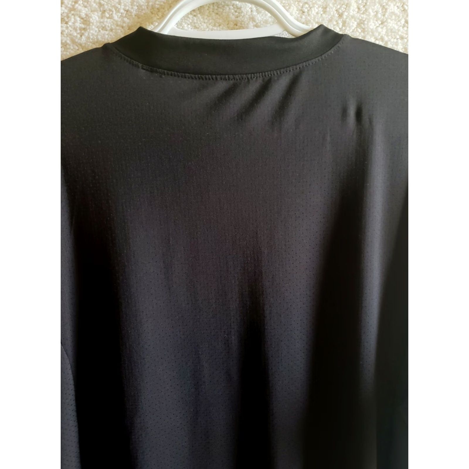 Augusta Sportswear Augusta Sportswear Mens S Long Sleeve Black 100% Polyester T-Shirt Crew Neck Moisture Wicking Colorblock White Side Panels Athletic Sportswear Size US S / EU 44-46 / 1 - 6 Thumbnail