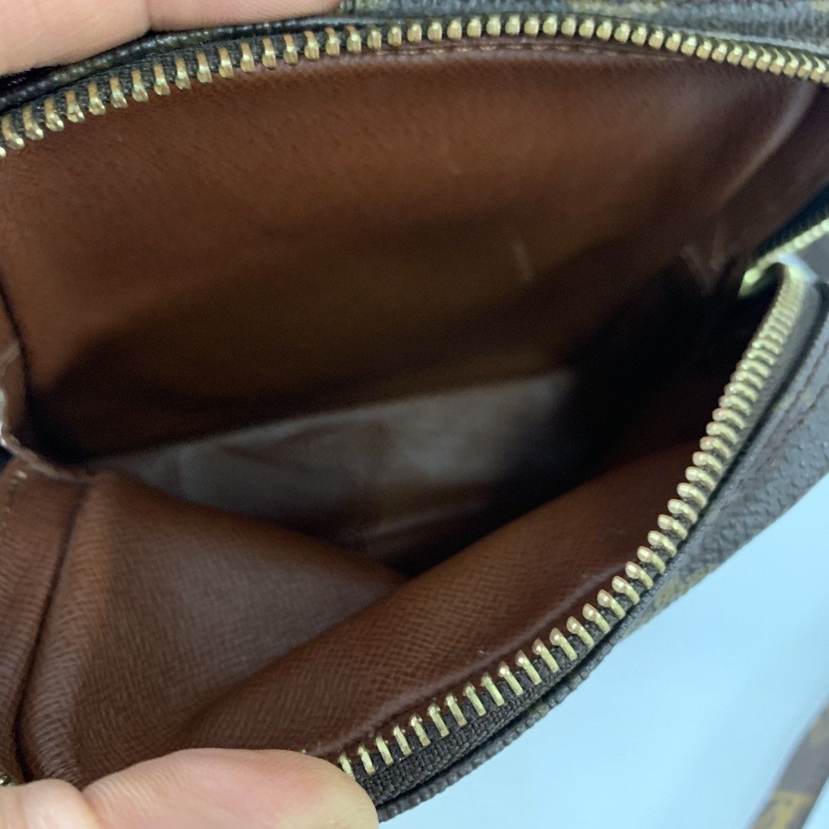 Louis Vuitton Louis Vuitton Amazon Monogram Slingbag Size ONE SIZE - 25 Thumbnail