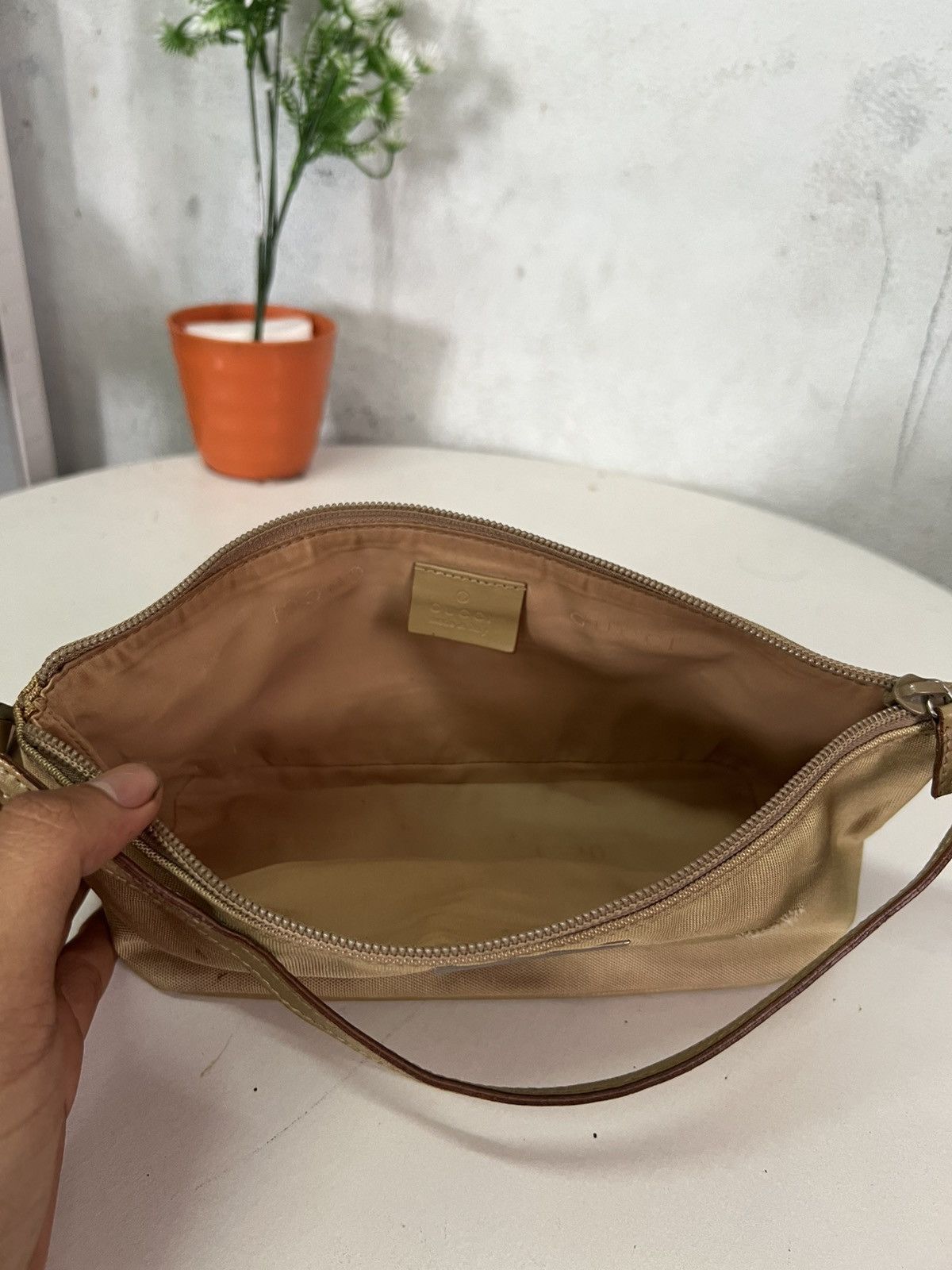 Gucci × Vintage Gucci distress Vintage Ponchete Size ONE SIZE - 8 Thumbnail