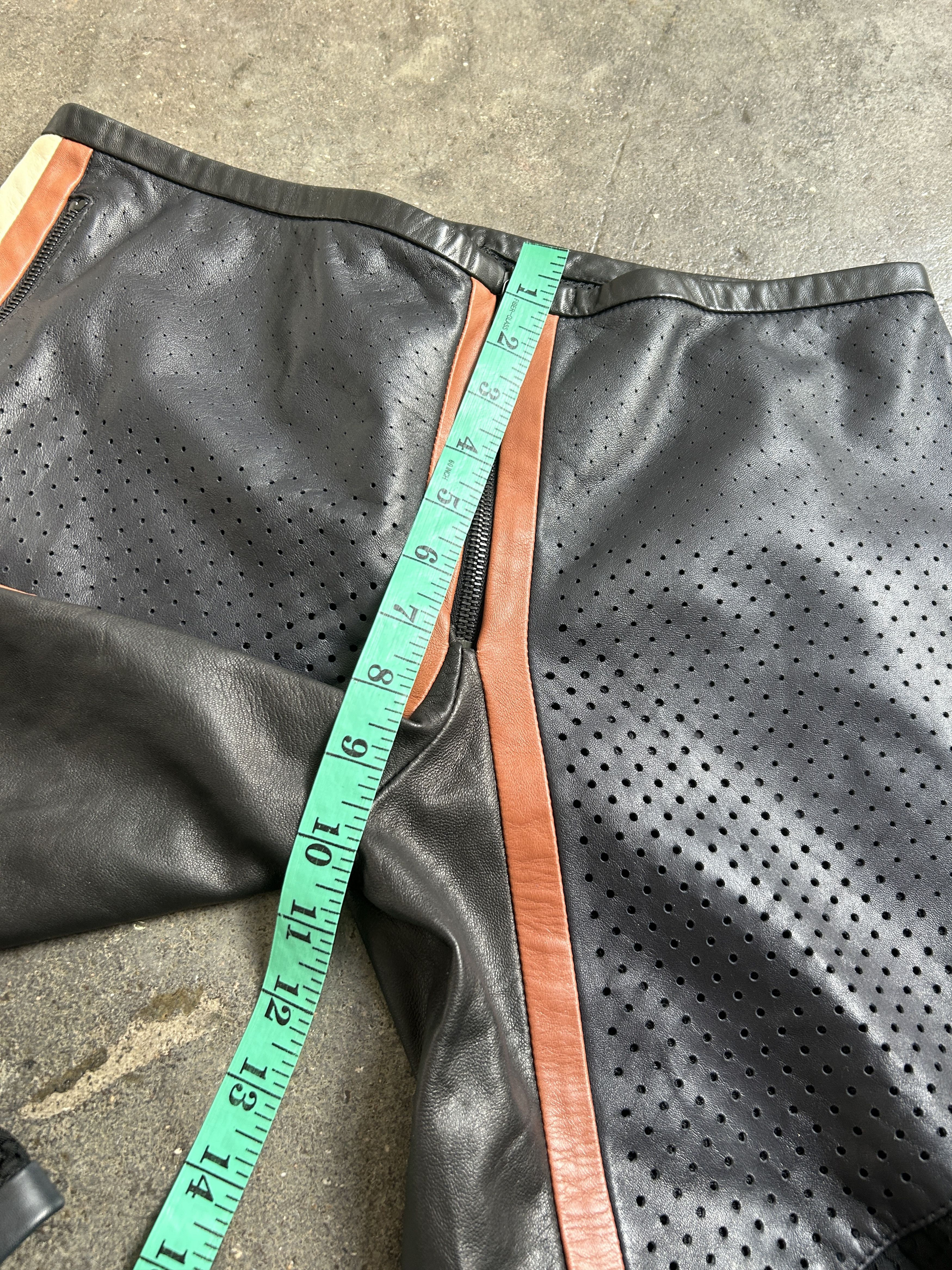 Jean Paul Gaultier Brand New Vintage JPG Sheep Leather & Mesh Biker Shorts Size 27" / US 4 / IT 40 - 15 Thumbnail