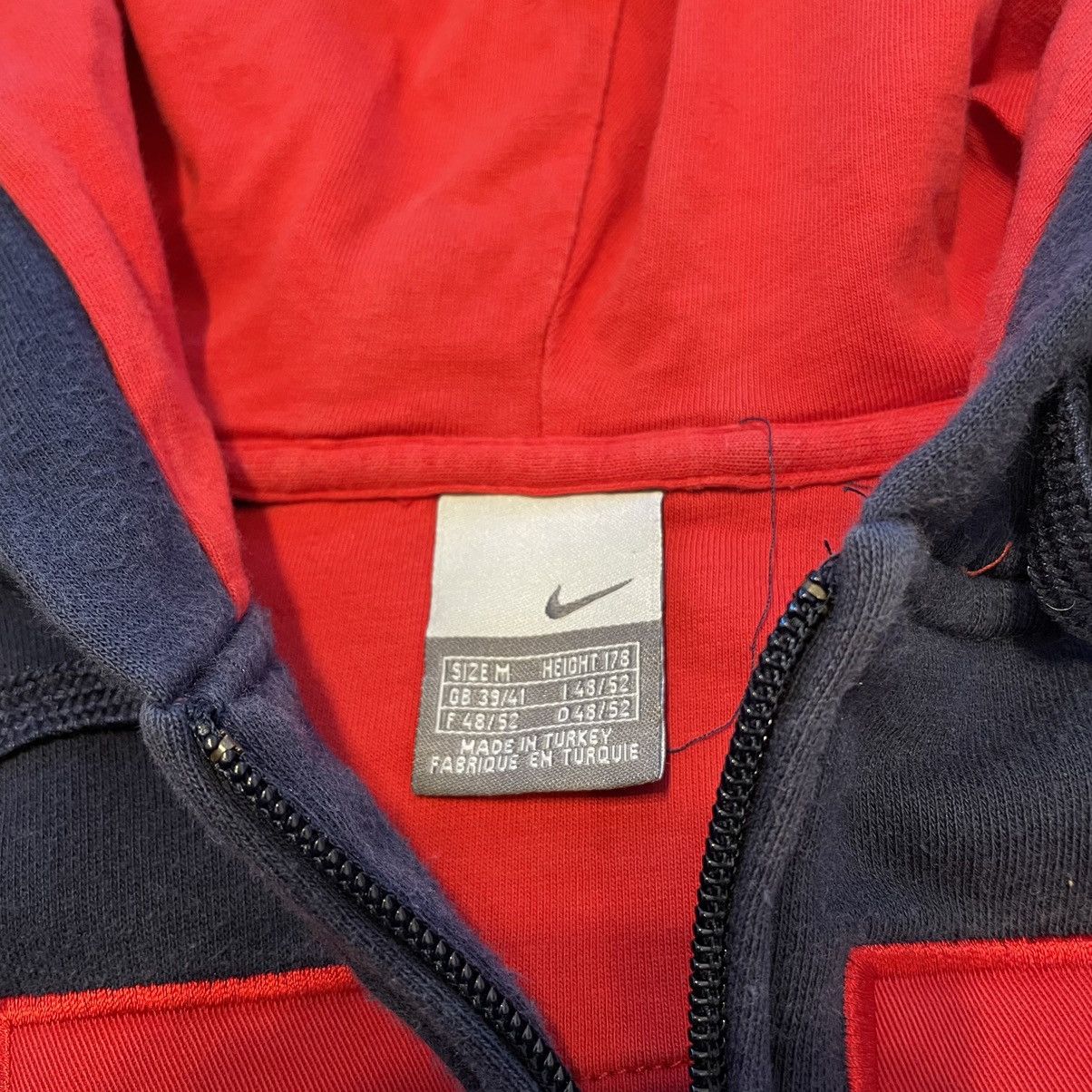 Other Crazy Vintage Nike 00’s Big Central Logo Sleeveless Hoodie Size US M / EU 48-50 / 2 - 6 Thumbnail