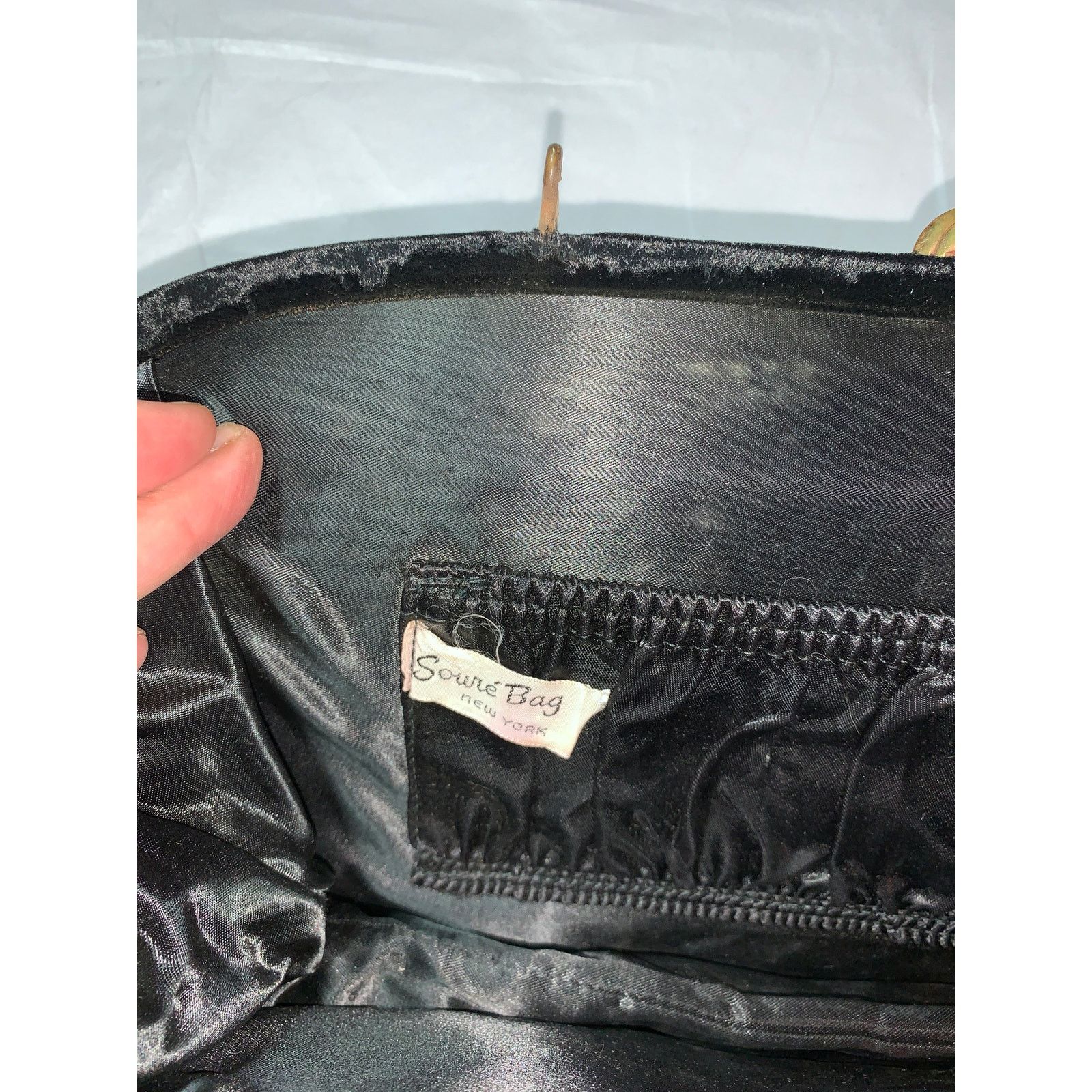 Vintage VINTAGE FIFTIES LARGE SOURE BEADED BLACK VELVET BAG Size ONE SIZE - 9 Thumbnail