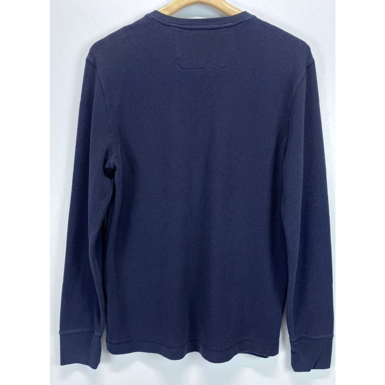 Banana Republic Mens Thermal Henley Shirt Large Mens Banana Republic Navy Waffle Knit Size US L / EU 52-54 / 3 - 2 Thumbnail