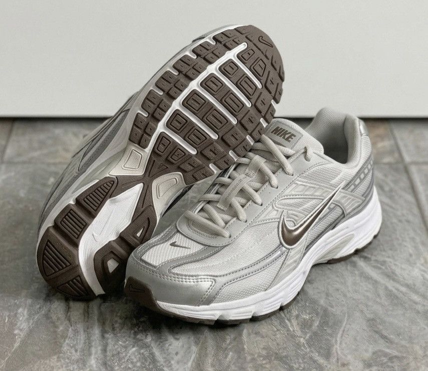 Nike Nike Initiator Silber/Weiß Gr. 41 Top Zustand- Wie Neu! Size US 11 / IT 41 - 2 Thumbnail