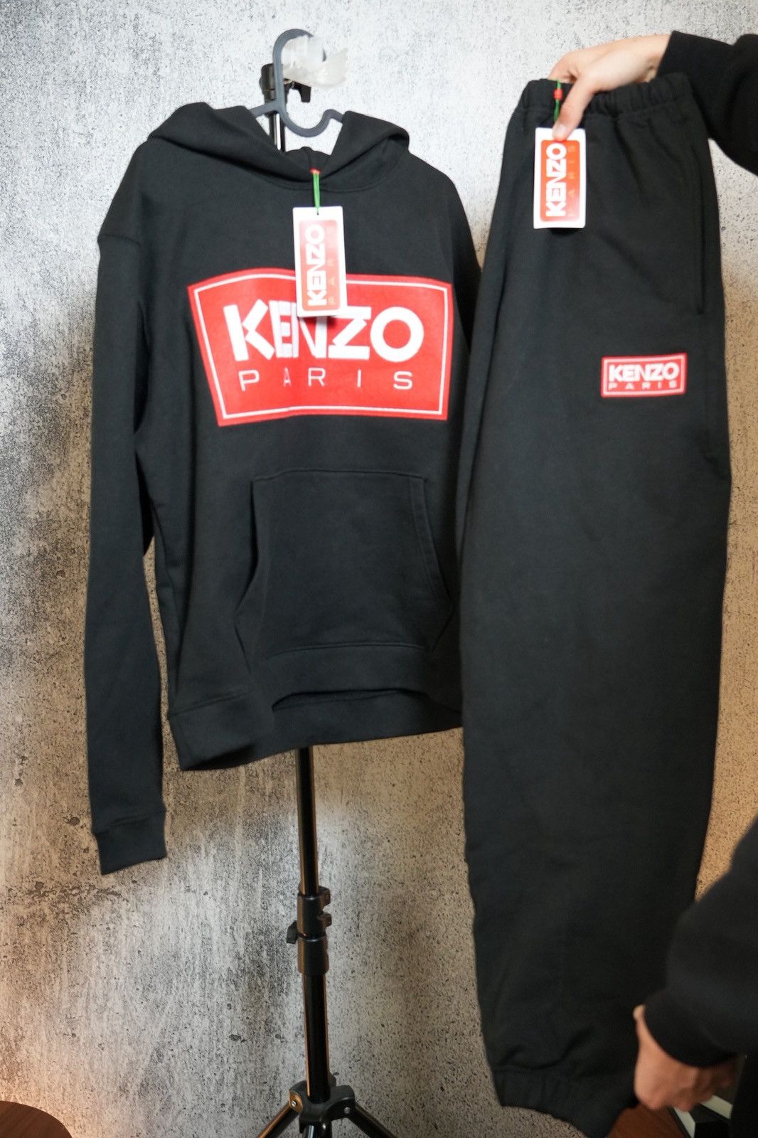 Kenzo Title : Kenzo Paris "Target" Logo Tracksuit Set - Nigo Era Size US S / EU 44-46 / 1 - 4 Thumbnail