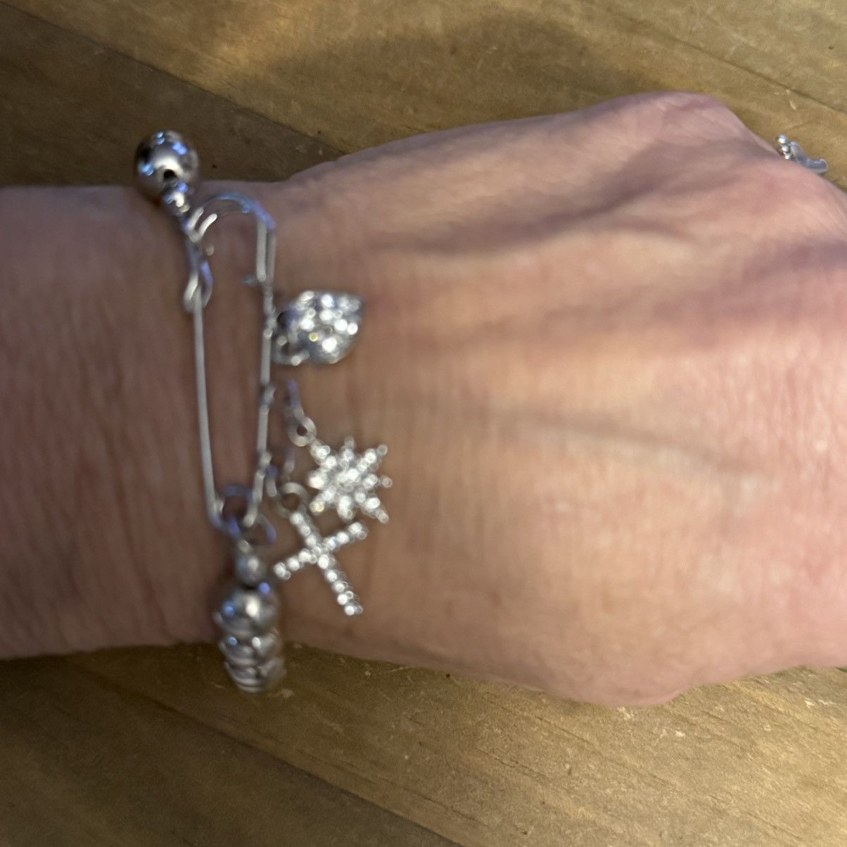 Other Silver tone safety pin beaded charm bracelet Size ONE SIZE - 3 Thumbnail