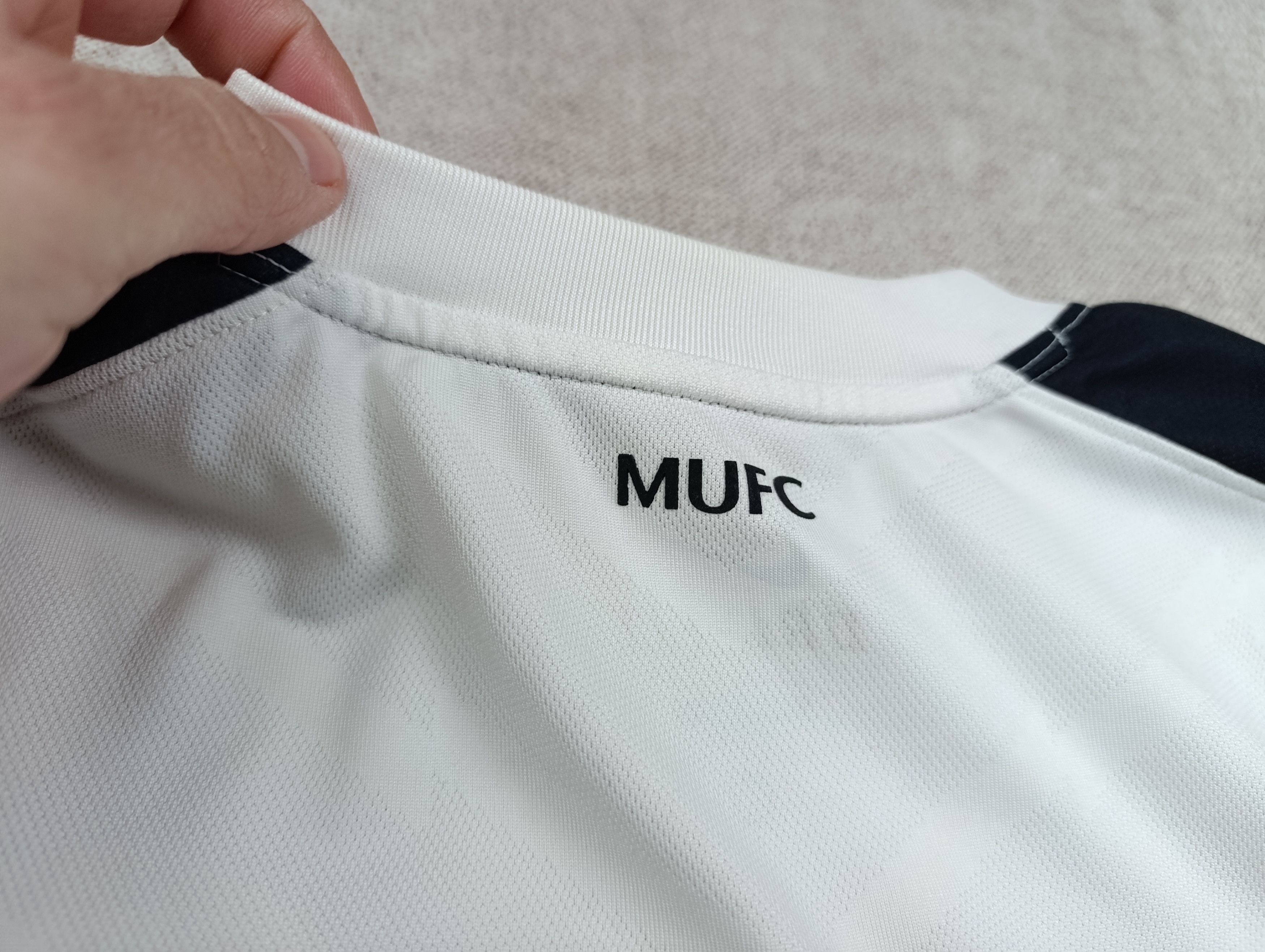 Nike NIKE MANCHESTER UNITED 2010/2011 THIRD SHIRT JERSEY Size US M / EU 48-50 / 2 - 16 Thumbnail