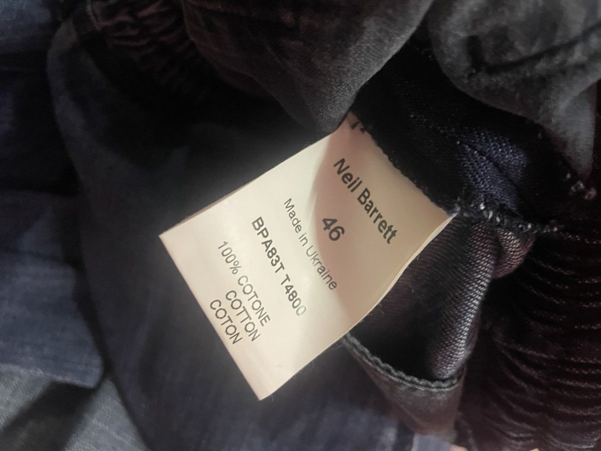 Neil Barrett Neil Barret -leg pants with an elasticated, cinched ankle Size US 32 / EU 48 - 6 Thumbnail