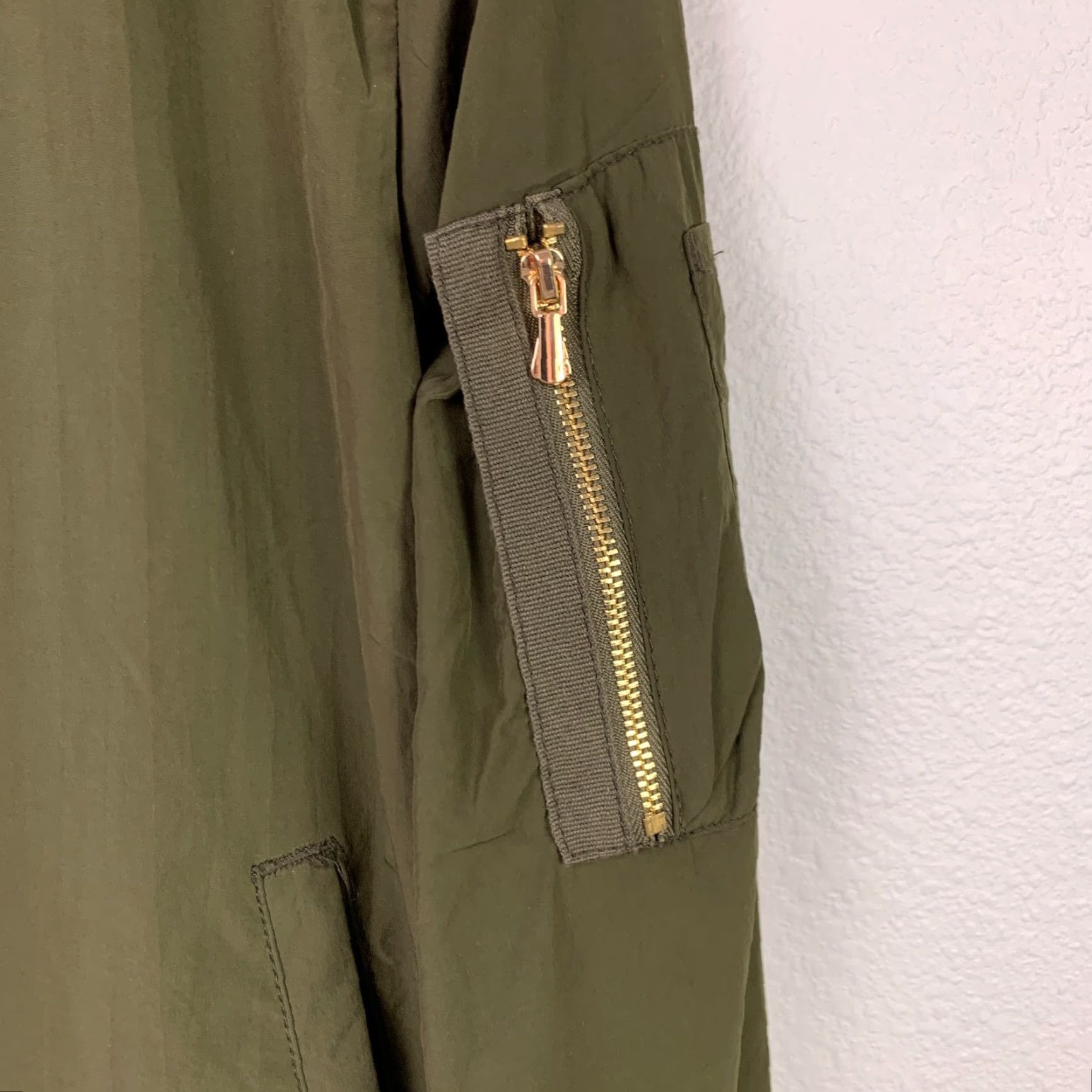 Zara Zara Bomber Jacket Army Green Black Gold Lightweight Medium Jacket Mens Fashion Casual Size M / US 6-8 / IT 42-44 - 4 Thumbnail