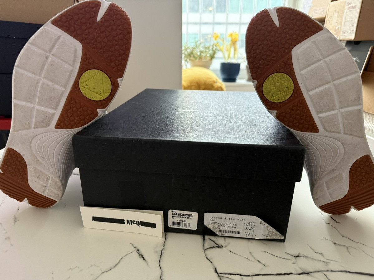 Alexander McQueen McQ Alexander McQueen White and Black Daku Sneakers Size US 10 / EU 43 - 8 Thumbnail