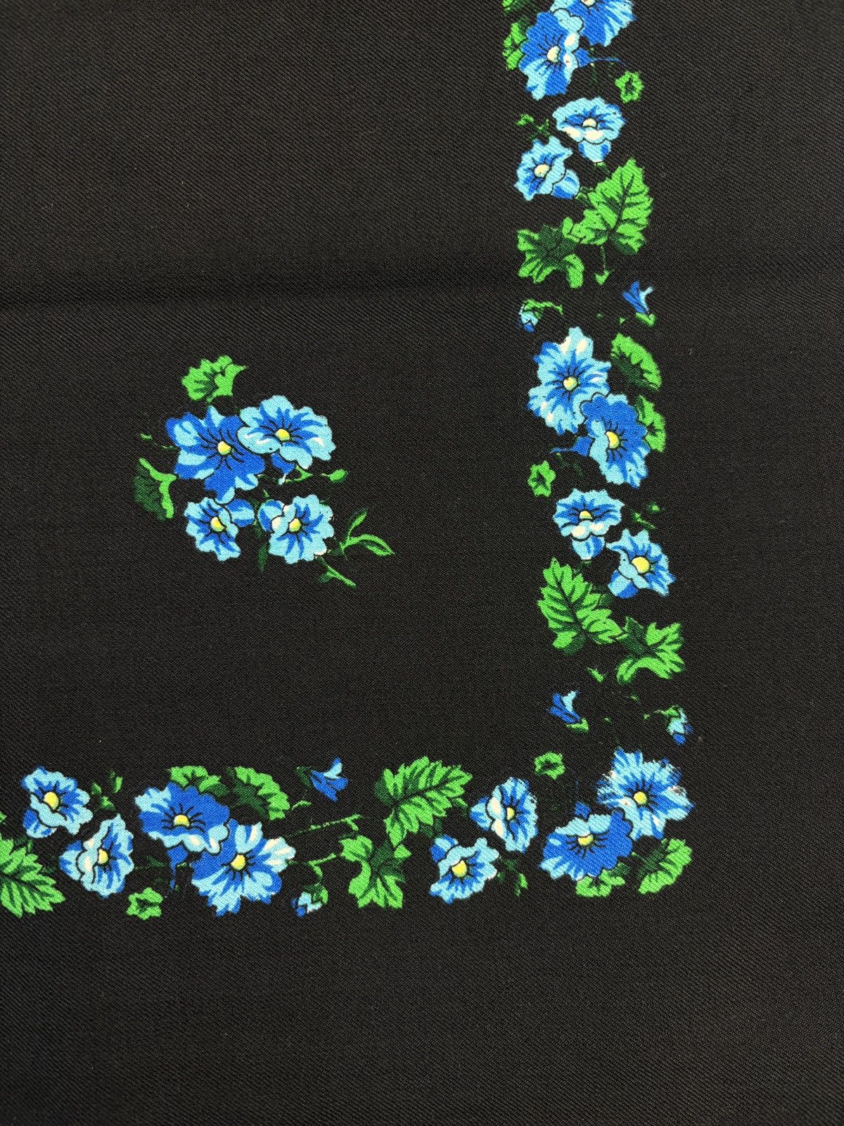 Vintage Vintage Hand Printed Wool Scarf 1960s 1970s Cashmere Scarf Size ONE SIZE - 15 Thumbnail