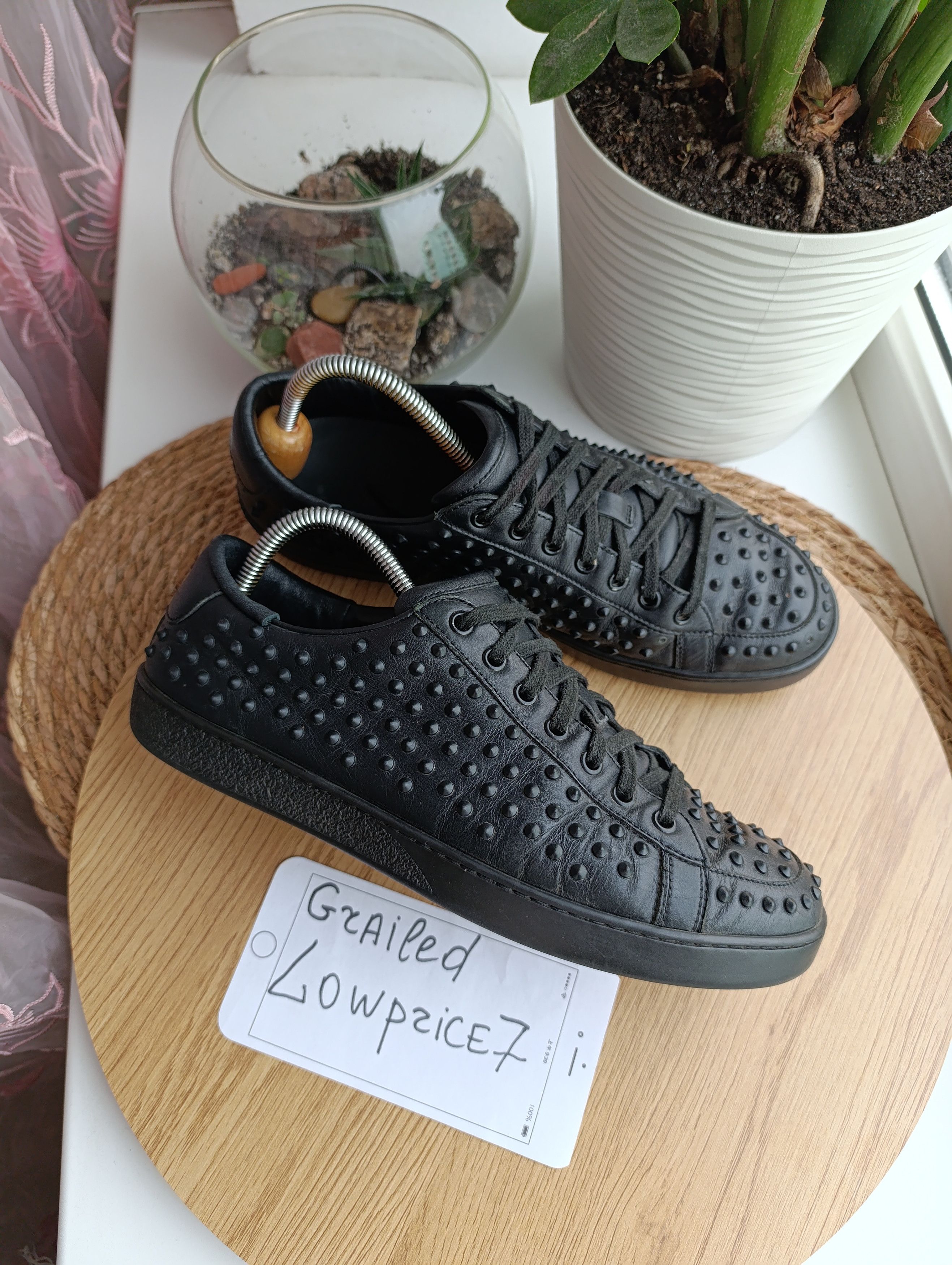 Designer Gucci Black Leather Studded Spikes Sneakers Trainers Shoes Size US 8 / EU 41 - 5 Thumbnail