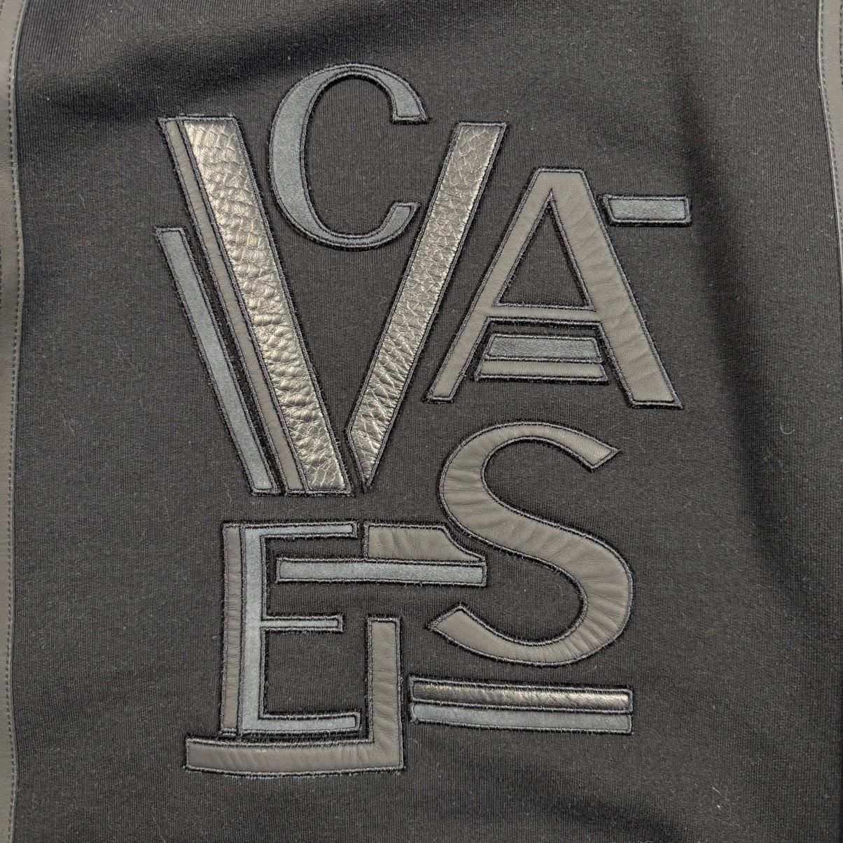 Versace Versace Black Big Leather Logo Crewneck Size US S / EU 44-46 / 1 - 2 Thumbnail
