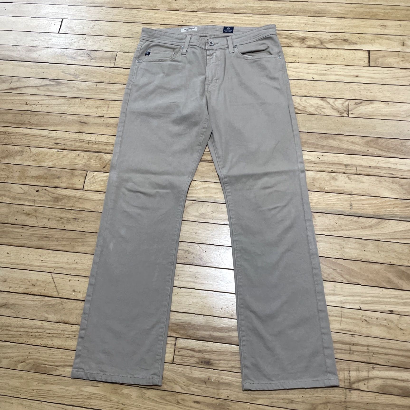 Vintage AG Adriano Goldschmied Pants Men 32x30 The Protege Relaxed Straight Leg Pant khaki Solid 5-Pocket Design Button Zip Stretch Casual Workwear 32 Mens Size US 32 / EU 48 - 2 Thumbnail